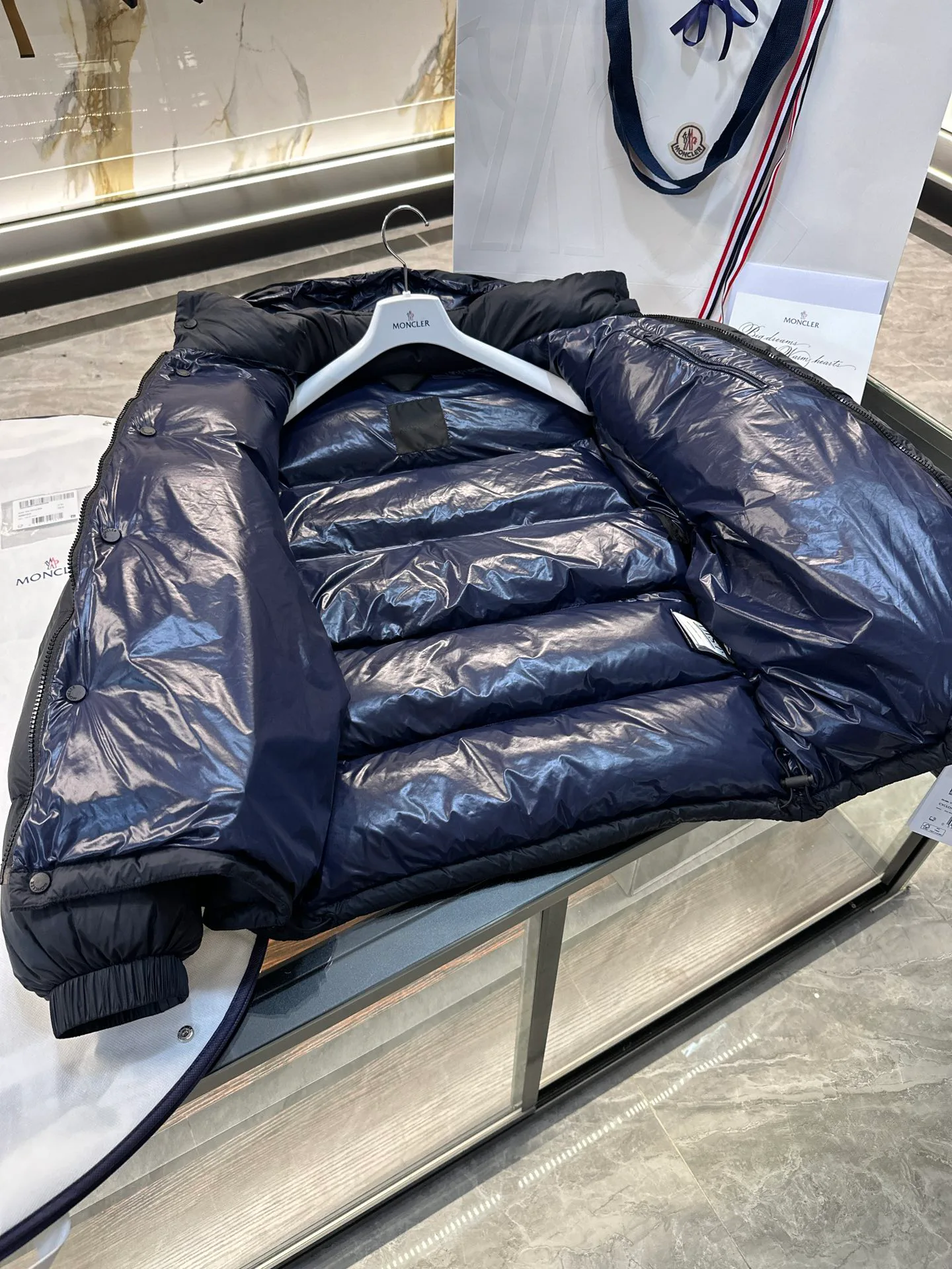 Куртки И Пуховики Женские Moncler 19648615