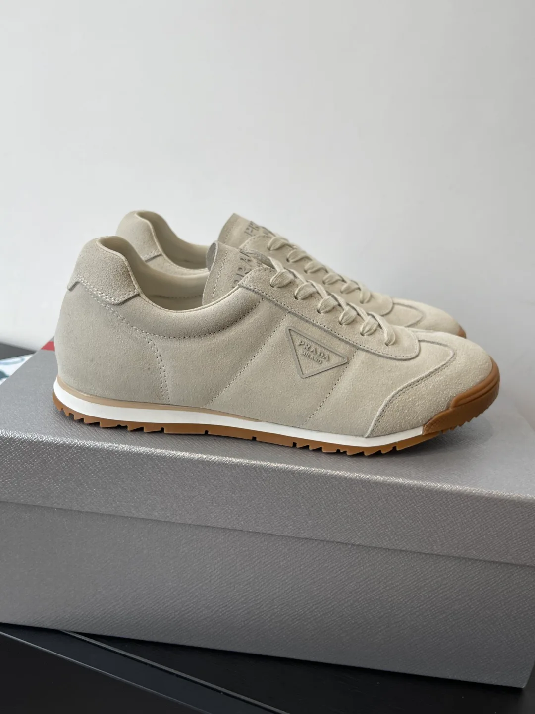 Кроссовки Женские Prada 199560