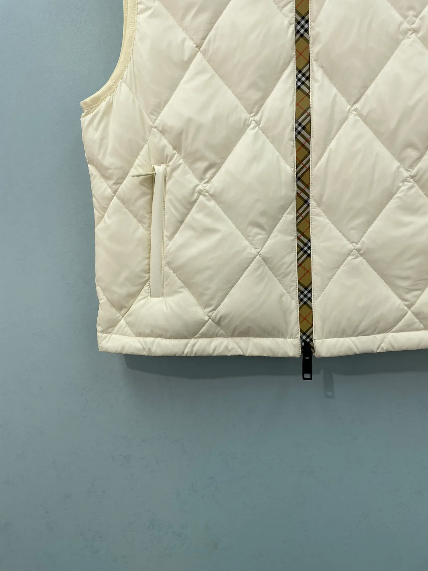 Жилеты Женские Burberry 18612407