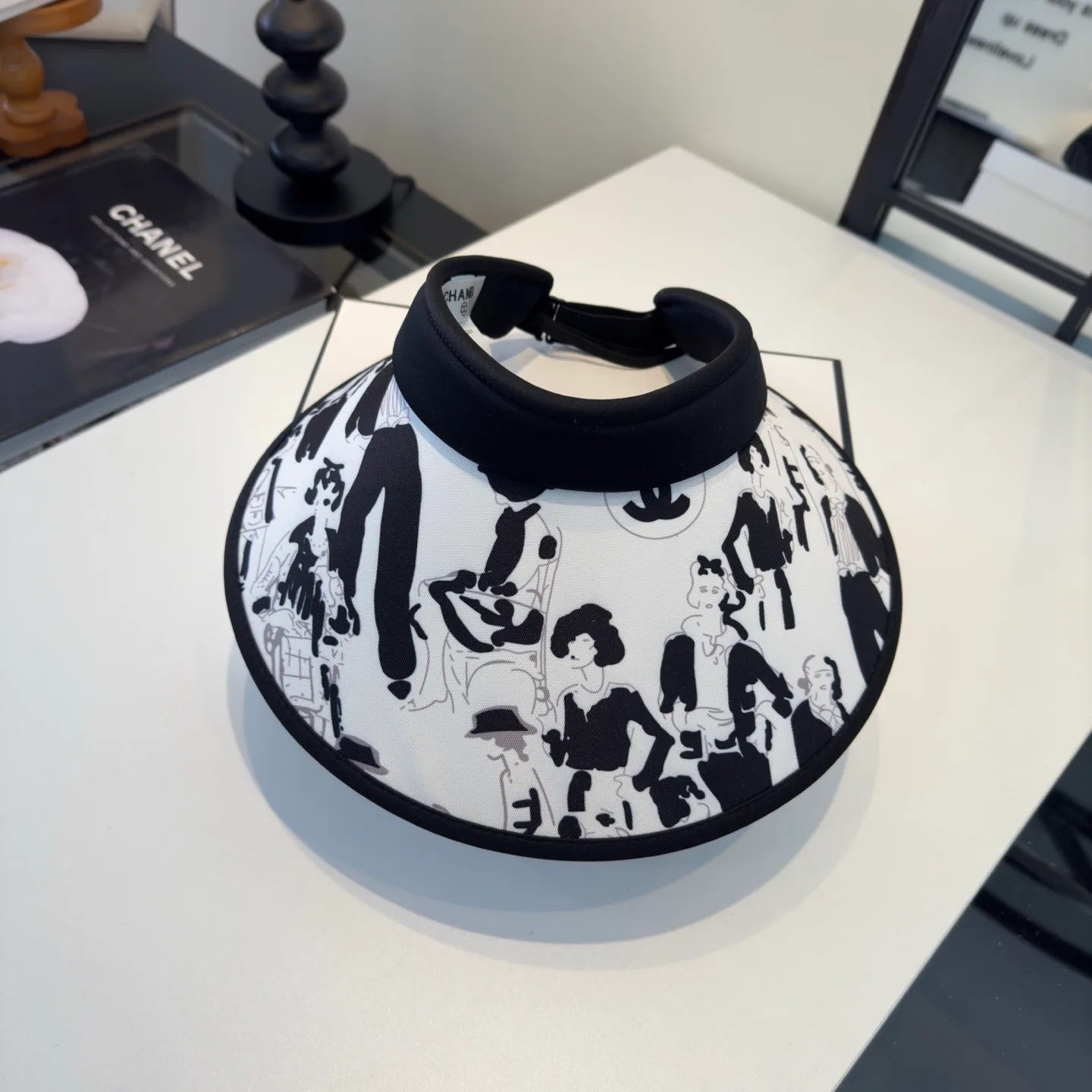 Головные Уборы Chanel 12349325