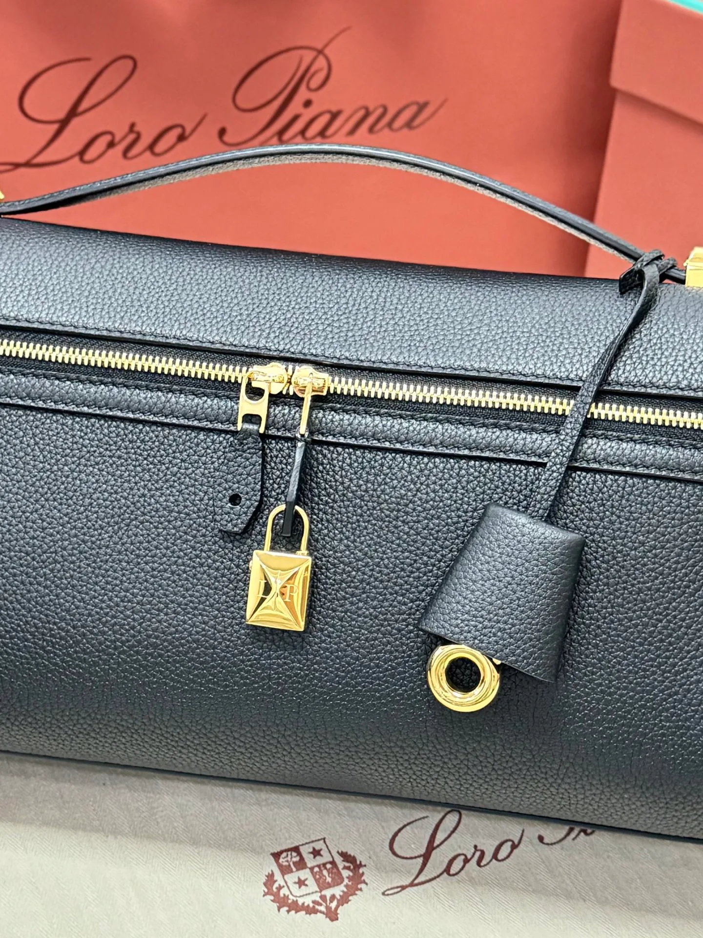 Классические Сумки Женские Loro Piana 11472668