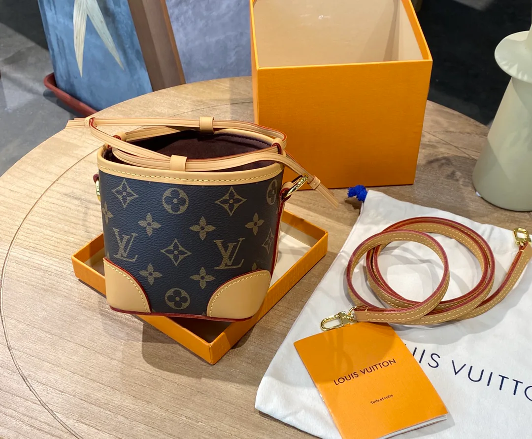 Сумки На Ремне Женские Louis Vuitton 20457