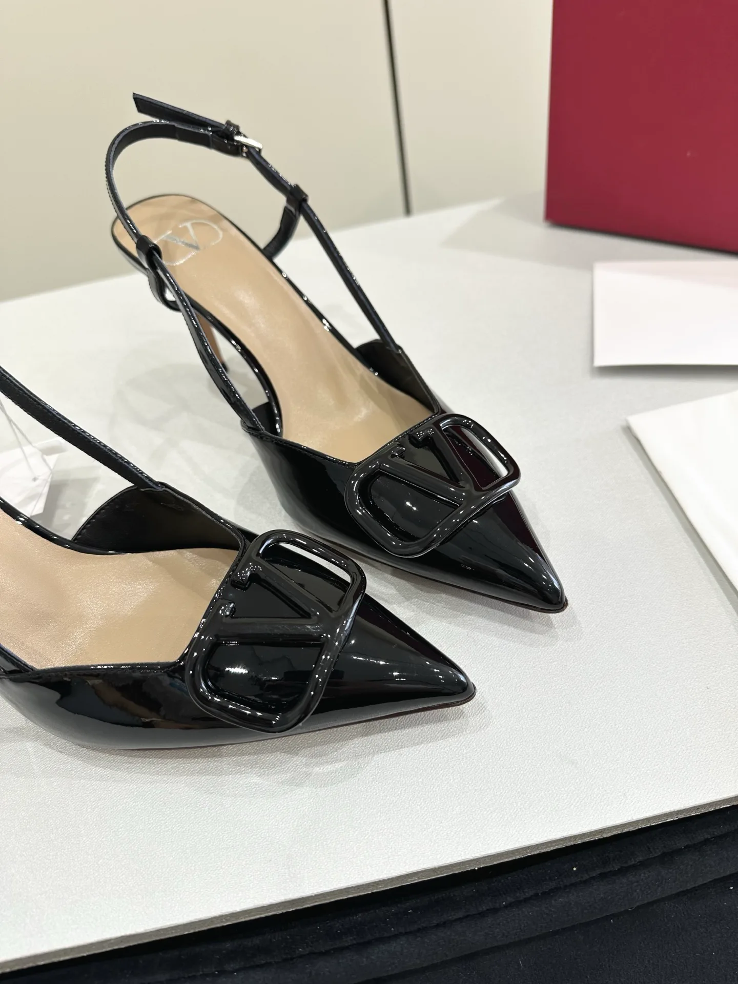 Босоножки Женские Valentino 11608857