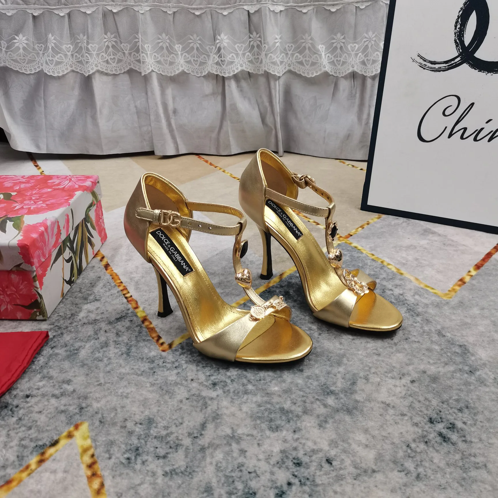 Босоножки Женские Dolce & Gabbana 11247968