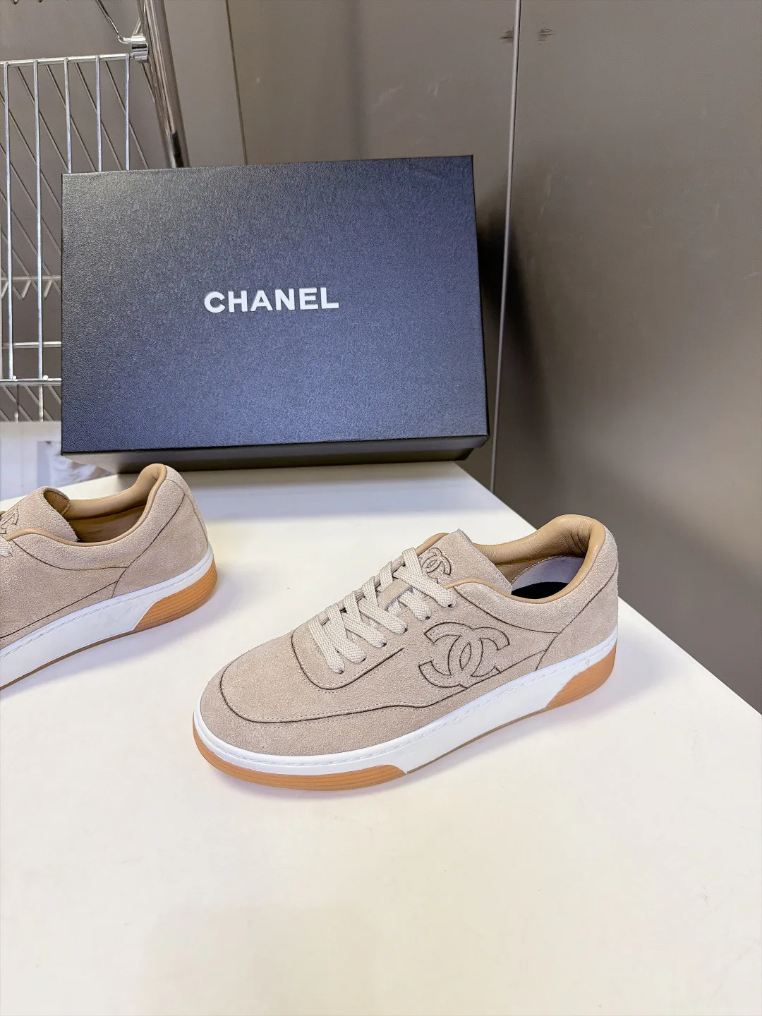 Кроссовки Женские Chanel 18703398
