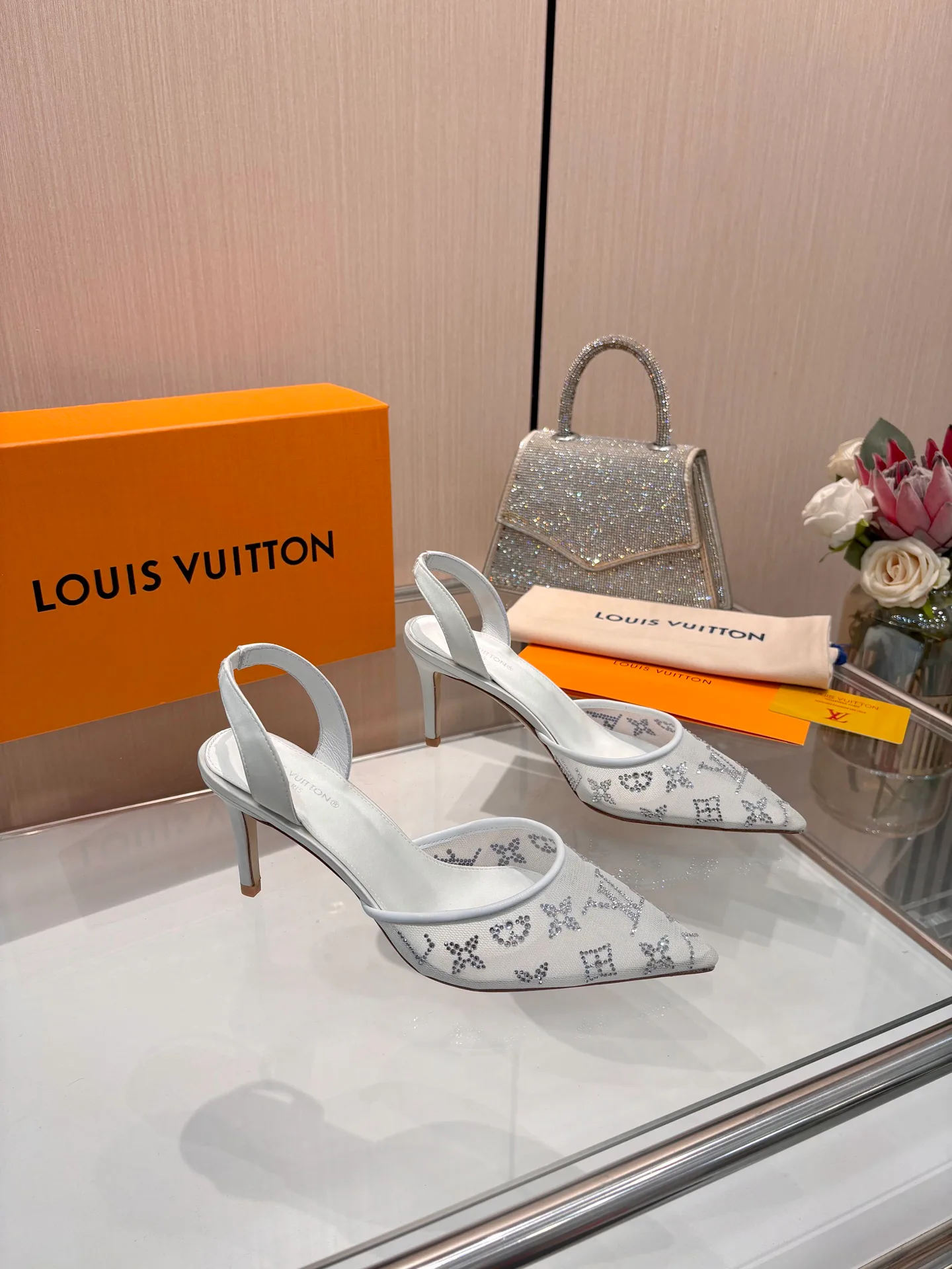 Босоножки Женские Louis Vuitton 18740735