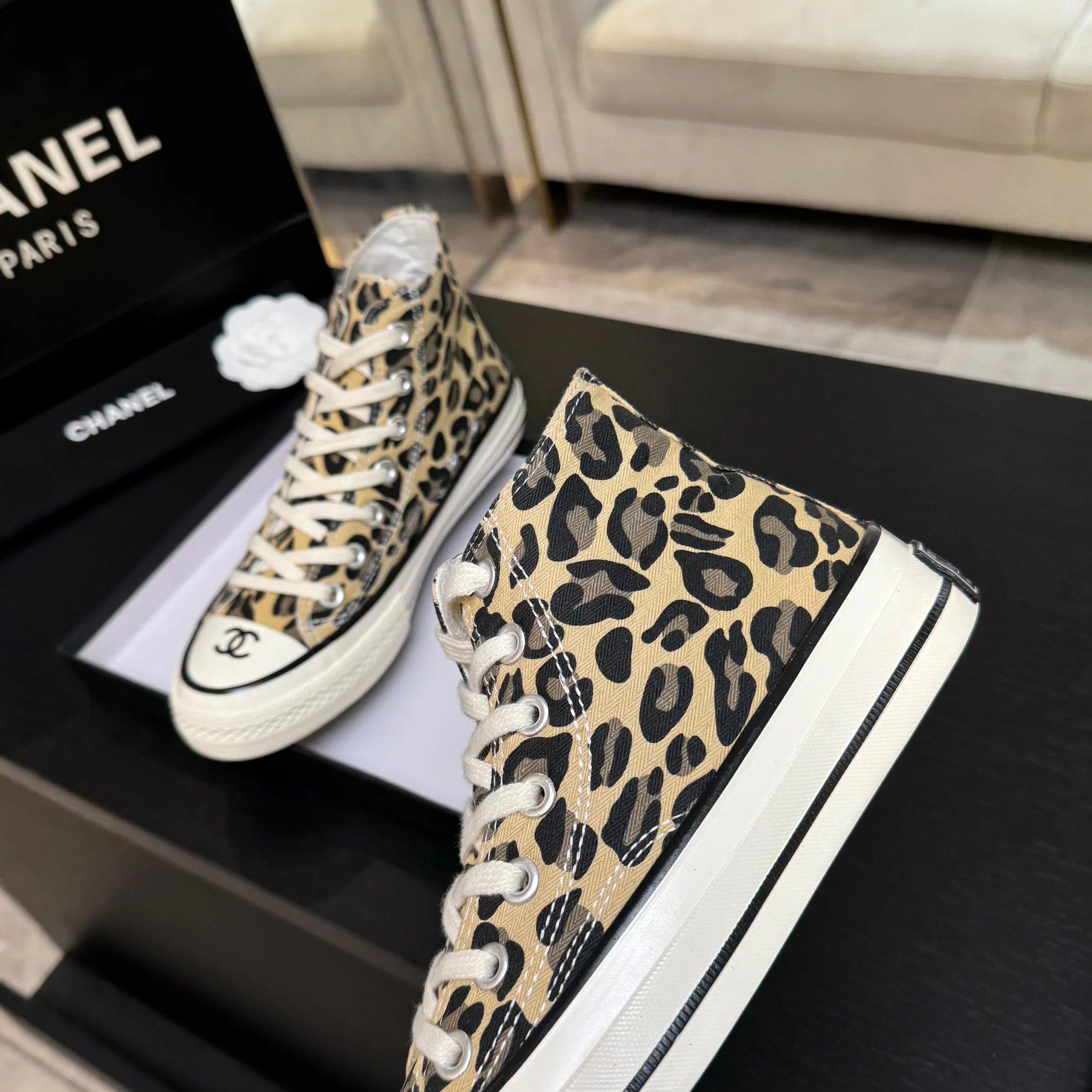 Кроссовки Женские Chanel 18062553