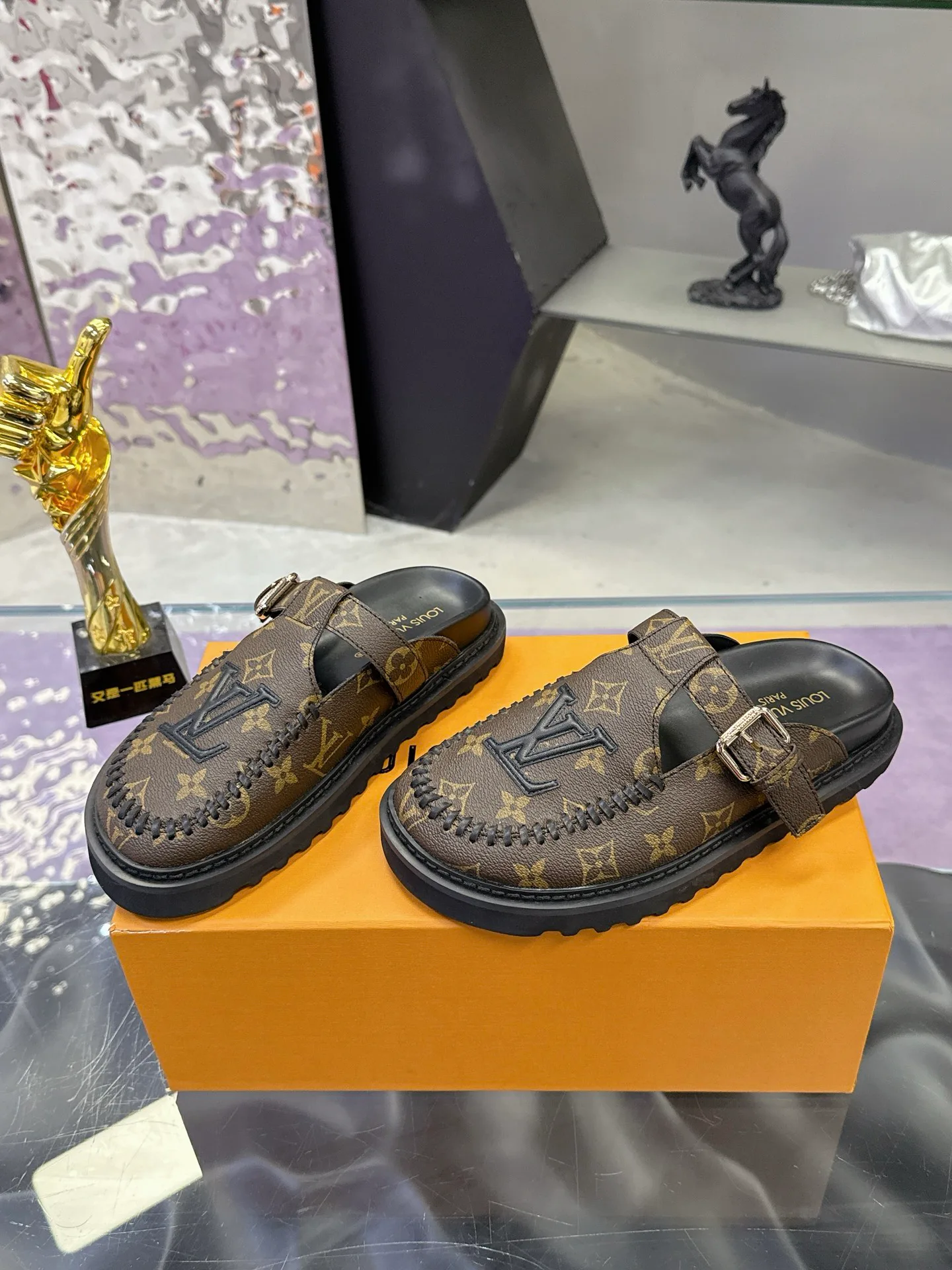 Мюли И Сабо Женские Louis Vuitton 17530471