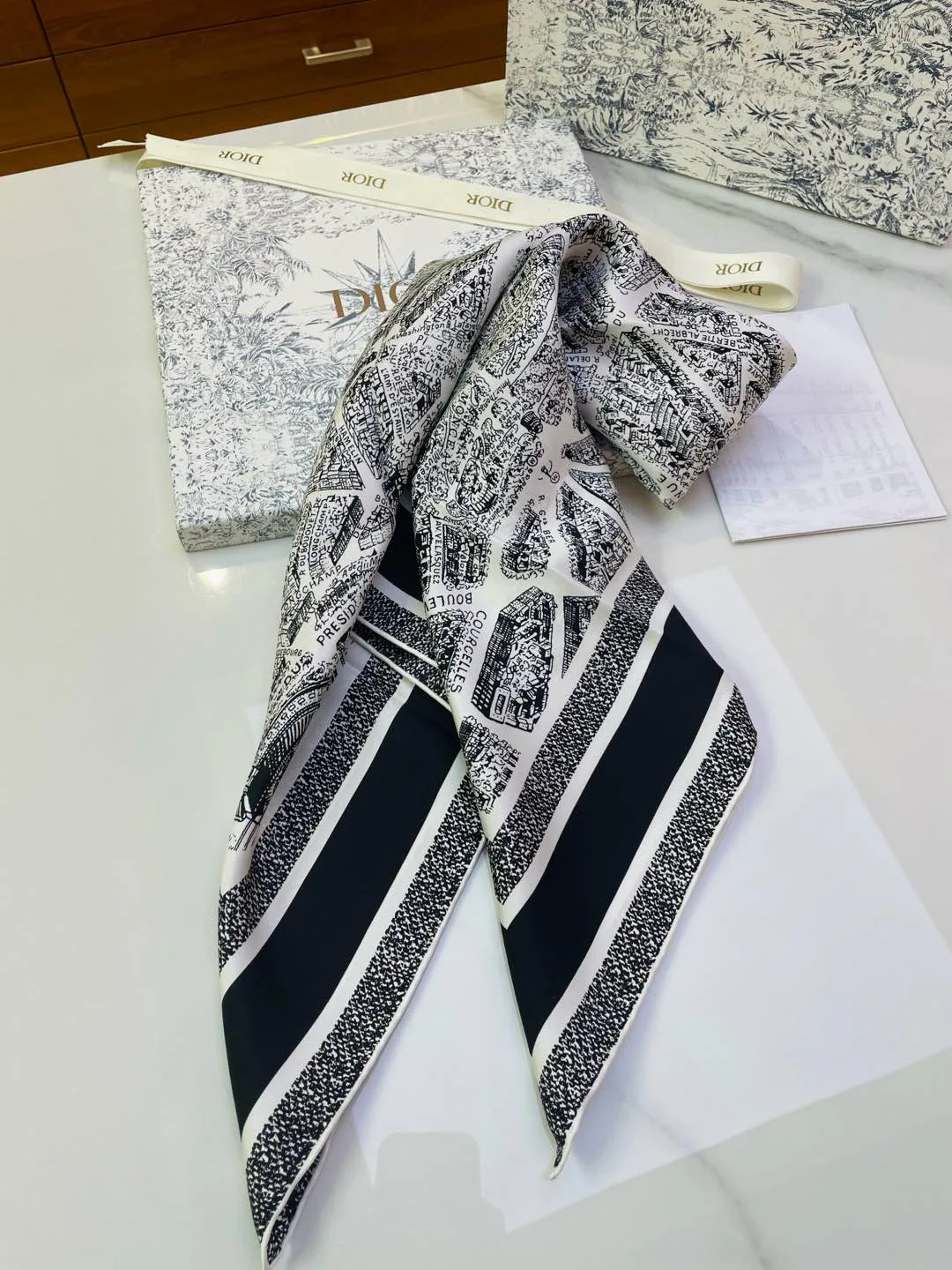 Платки Christian Dior 9886890