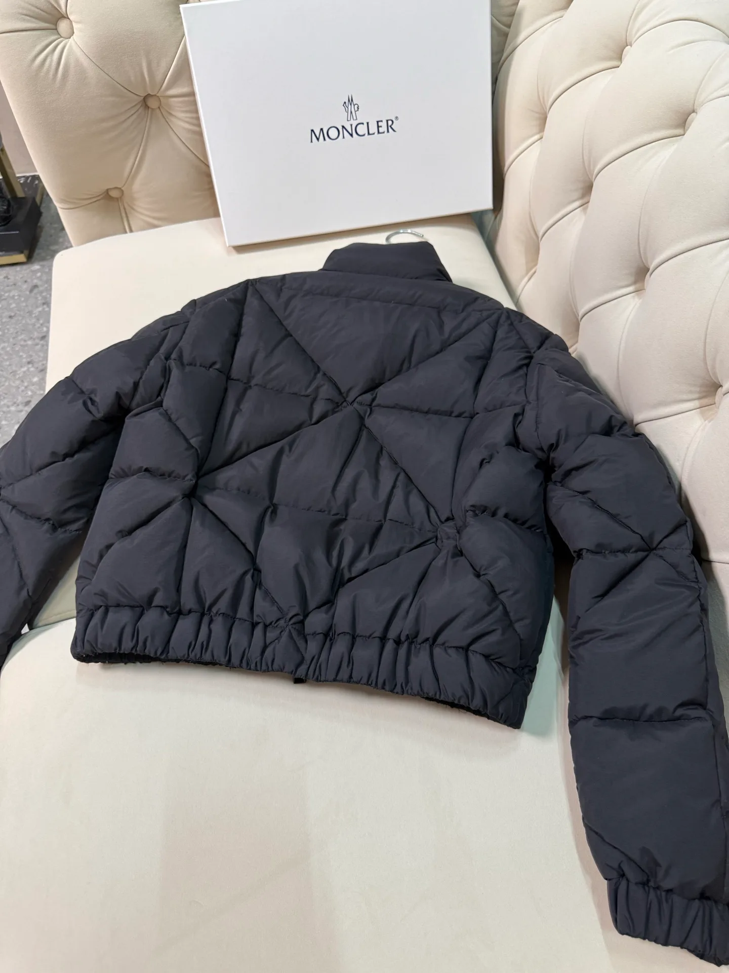 Куртки И Пуховики Женские Moncler 18825227