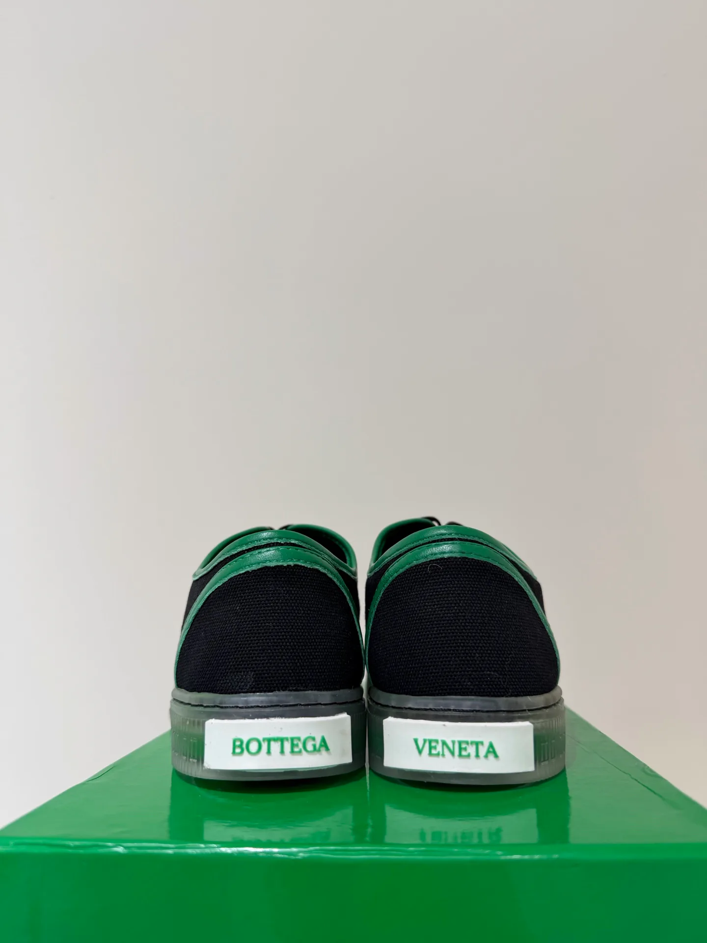 Кроссовки Женские Bottega Veneta 17464744