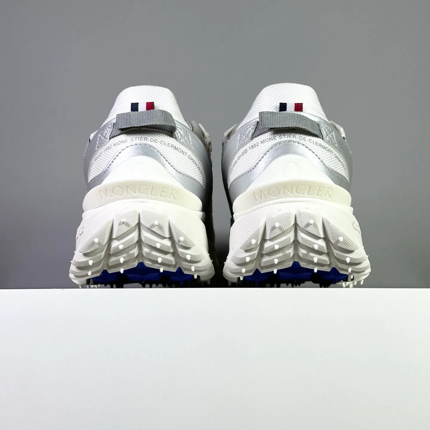 Кроссовки Женские Moncler 4462111