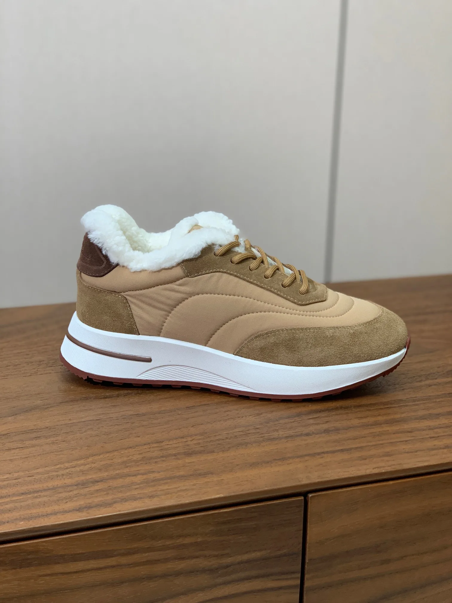 Кроссовки Женские Loro Piana 19766274