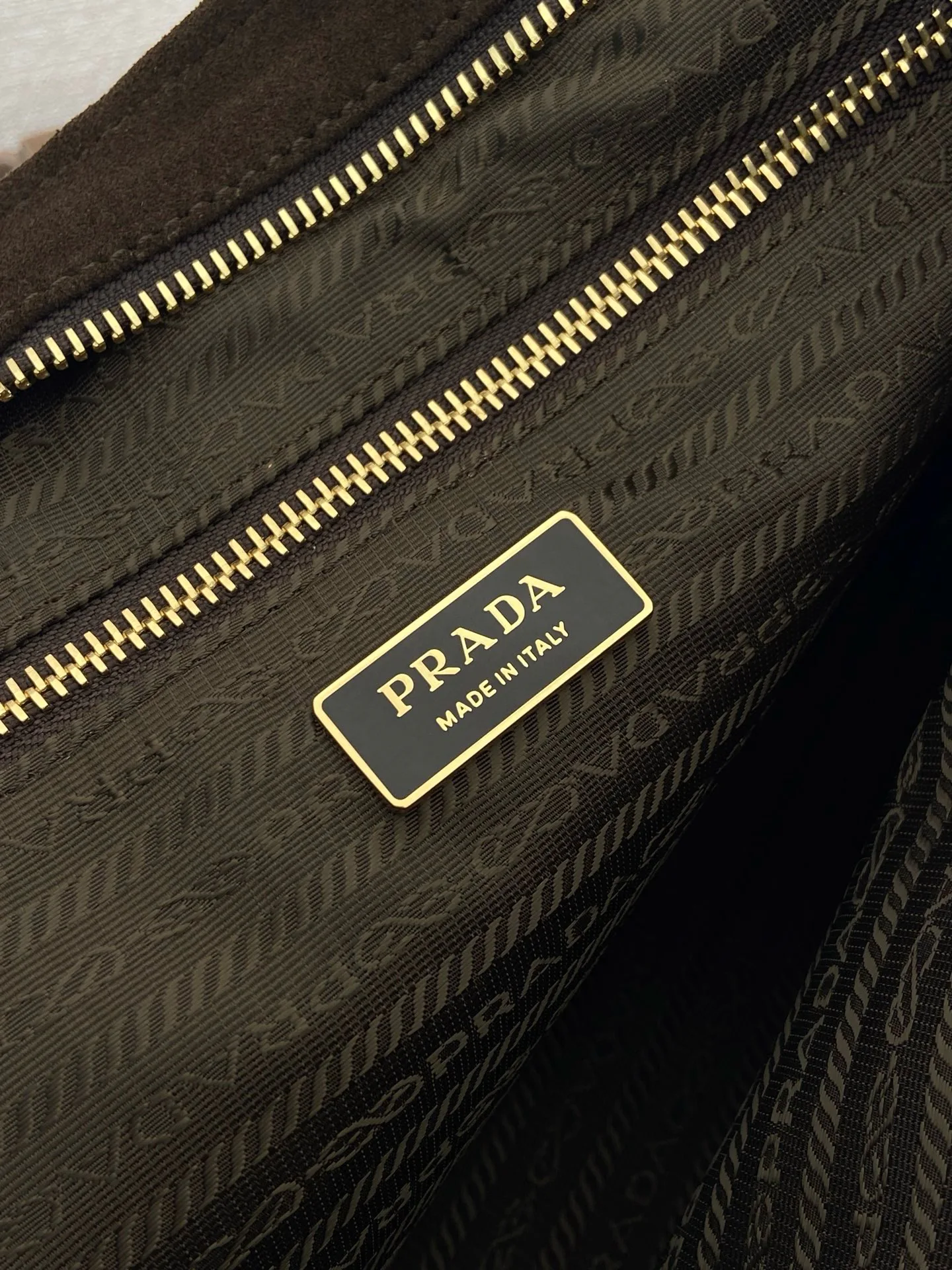 Классические Сумки Женские Prada 18237654