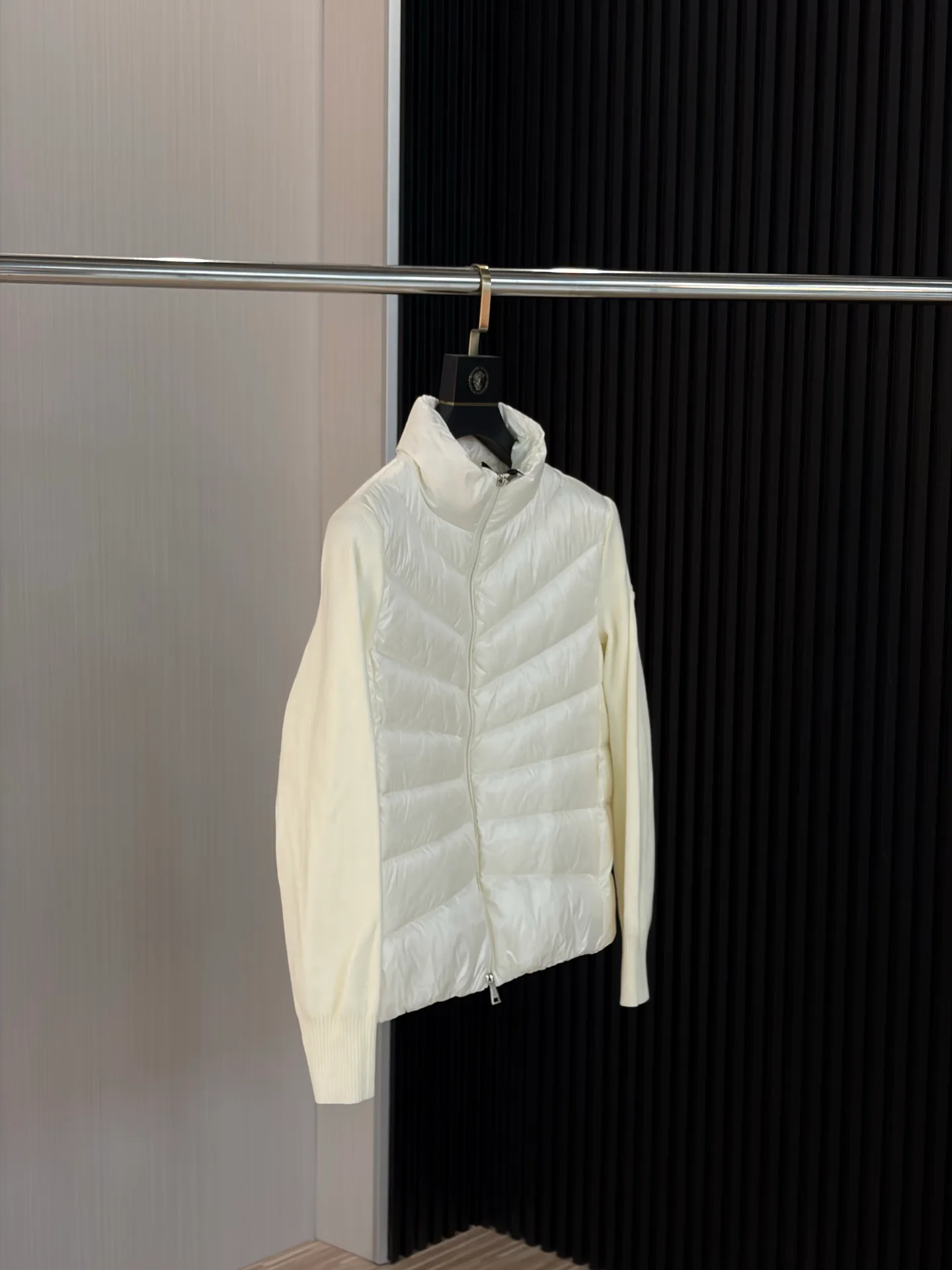 Куртки И Пуховики Женские Moncler 18529857