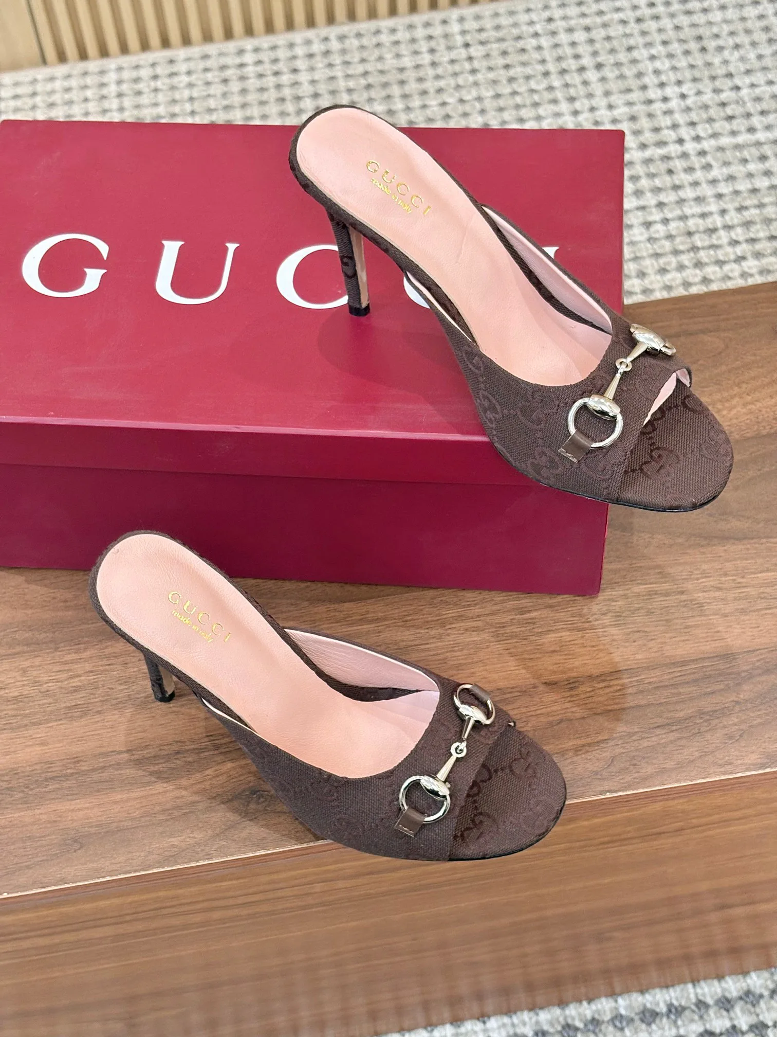 Босоножки Женские Gucci 11529296