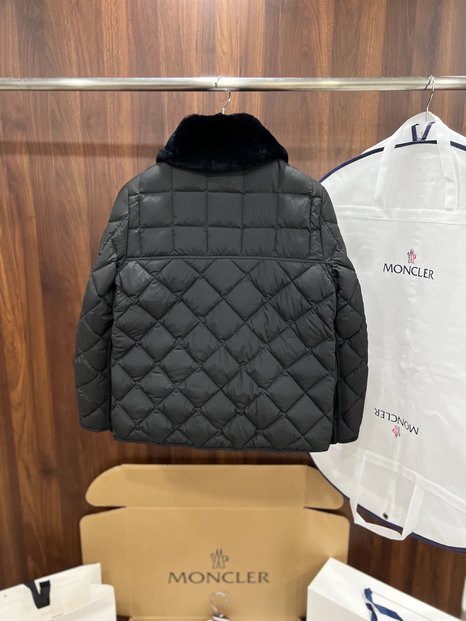 Куртки Женские Moncler 195001
