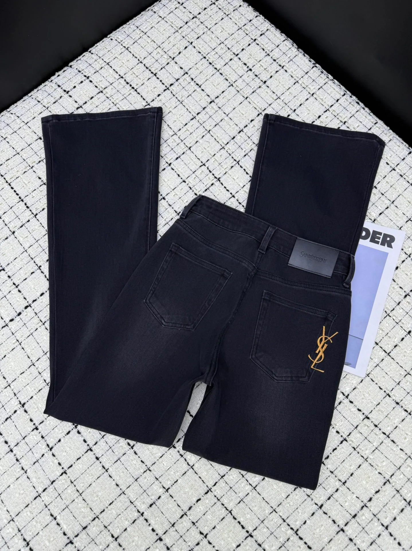 Джинсы Женские Saint Laurent 18885568