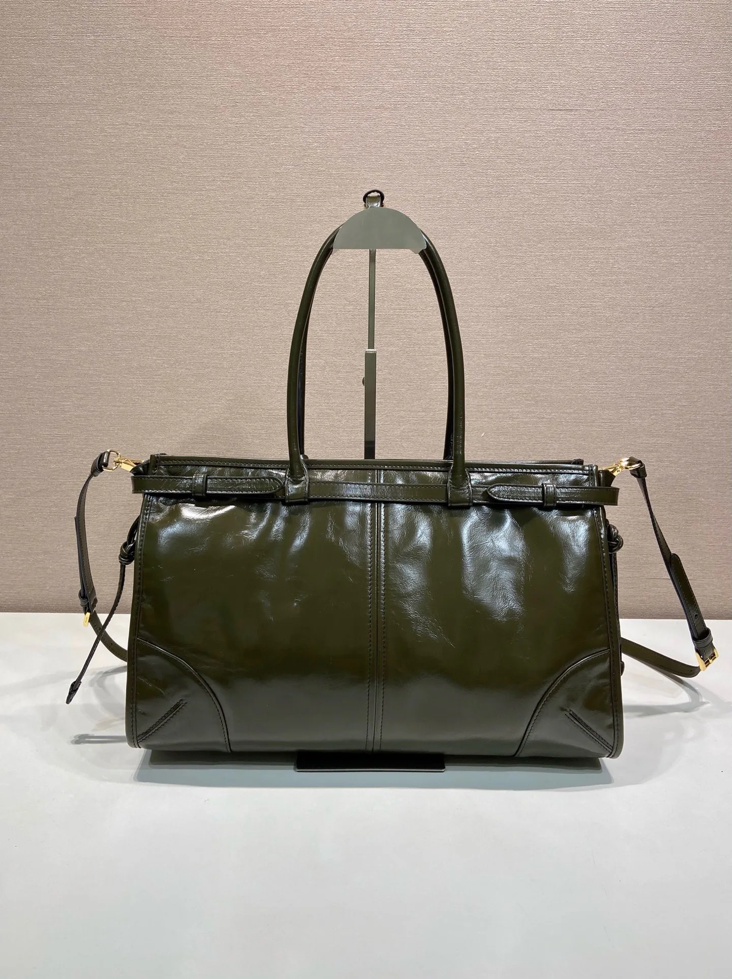 Классические Сумки Женские Prada 18184678