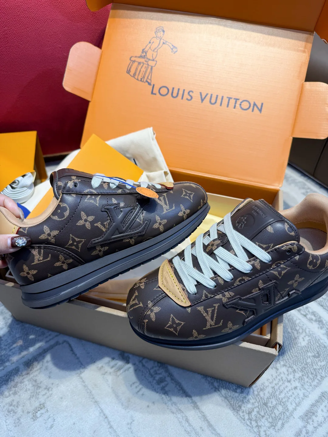 Кроссовки Женские Louis Vuitton 930230