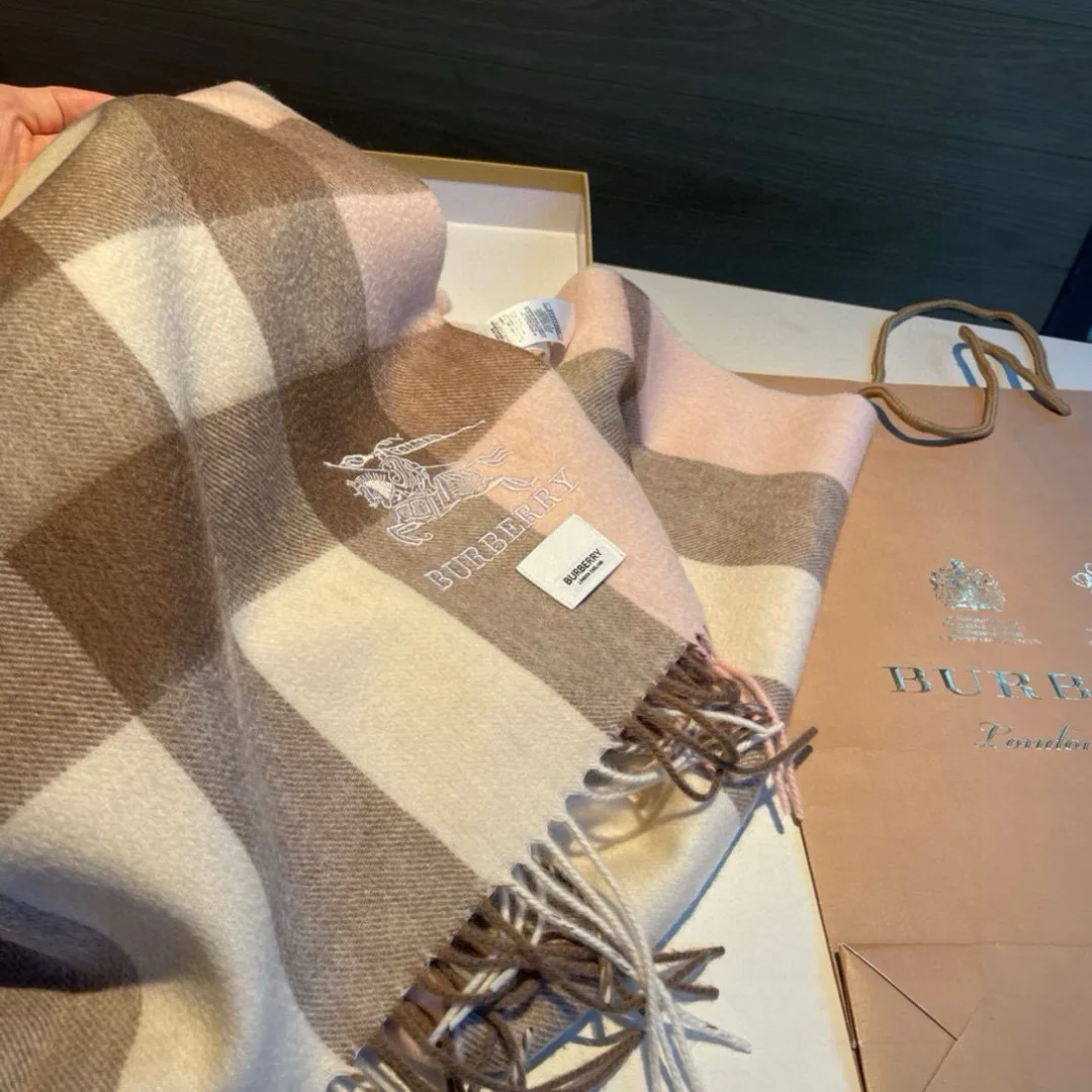 Шарфы Burberry 638092