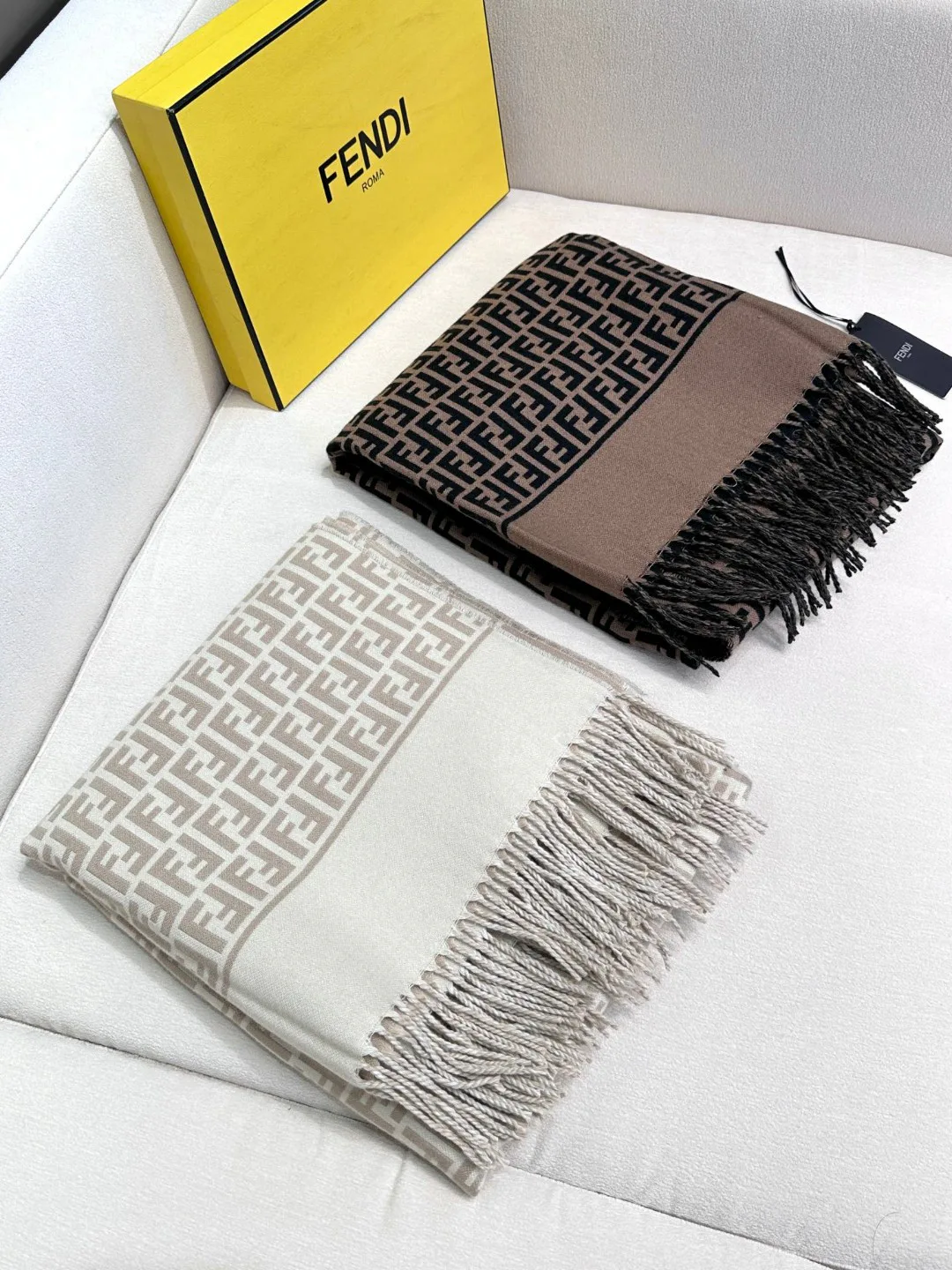 Пальто Женские Fendi 11315115