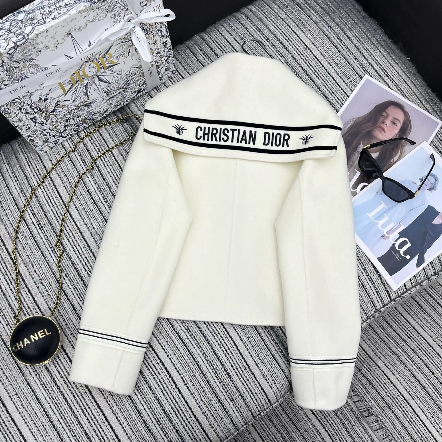 Куртки И Пуховики Женские Christian Dior 910240