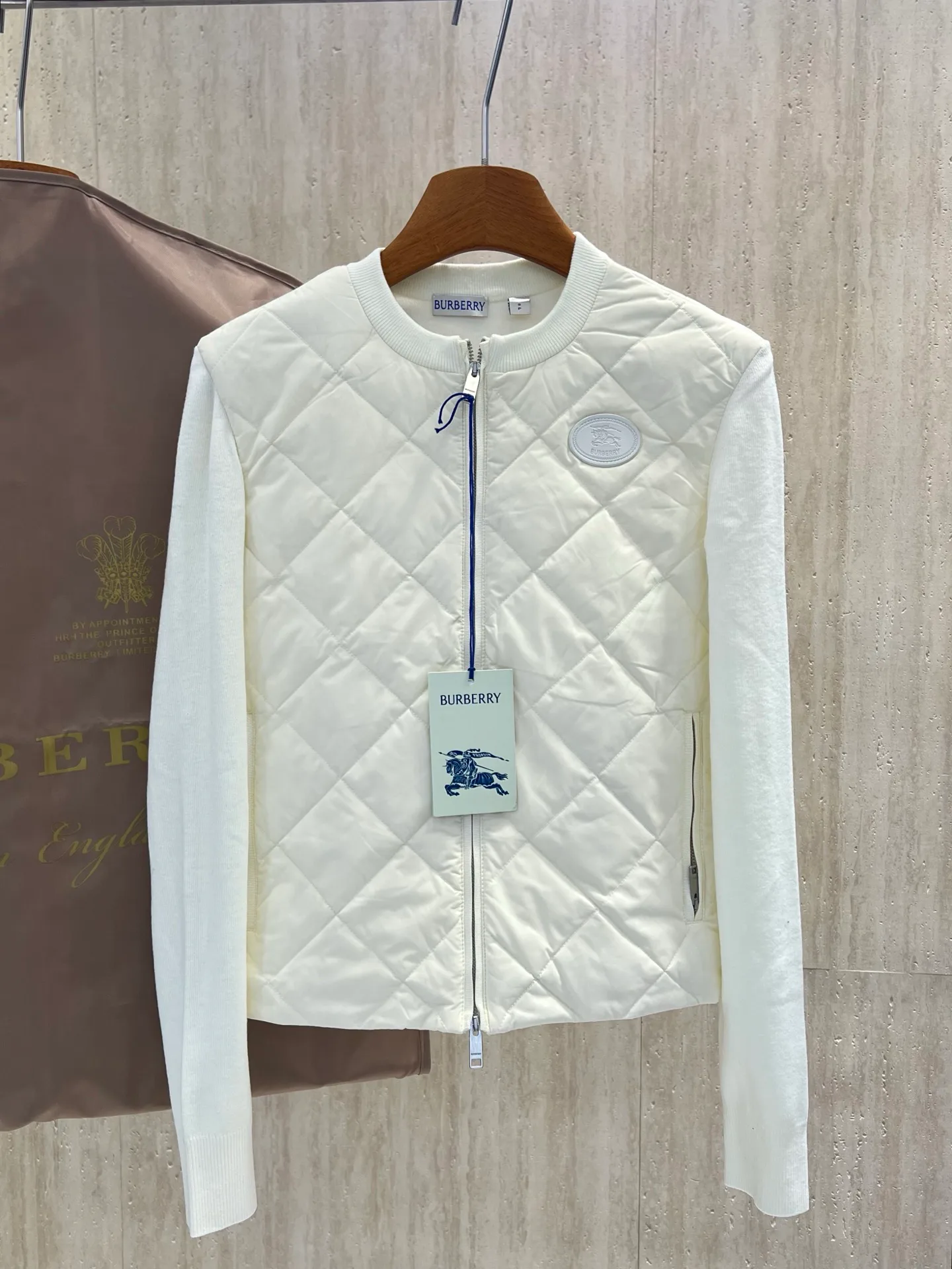 Куртки И Пуховики Женские Burberry 18723437