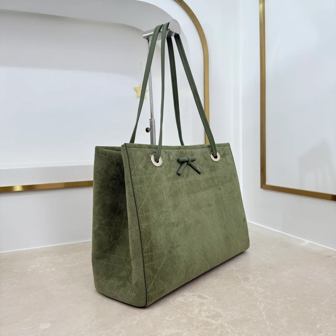 Классические Сумки Женские Christian Dior 18187803