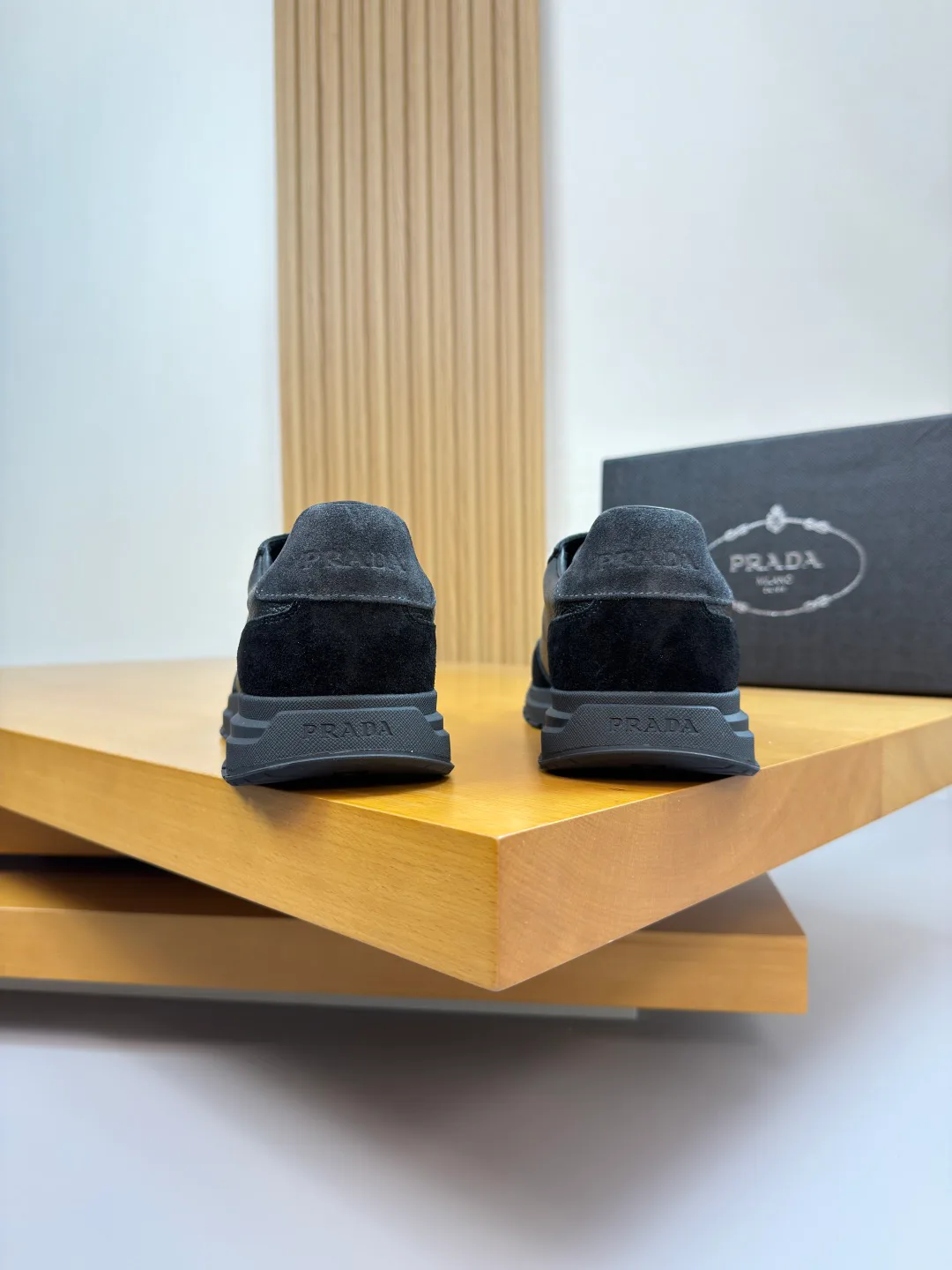 Кроссовки Мужские Prada 2389703