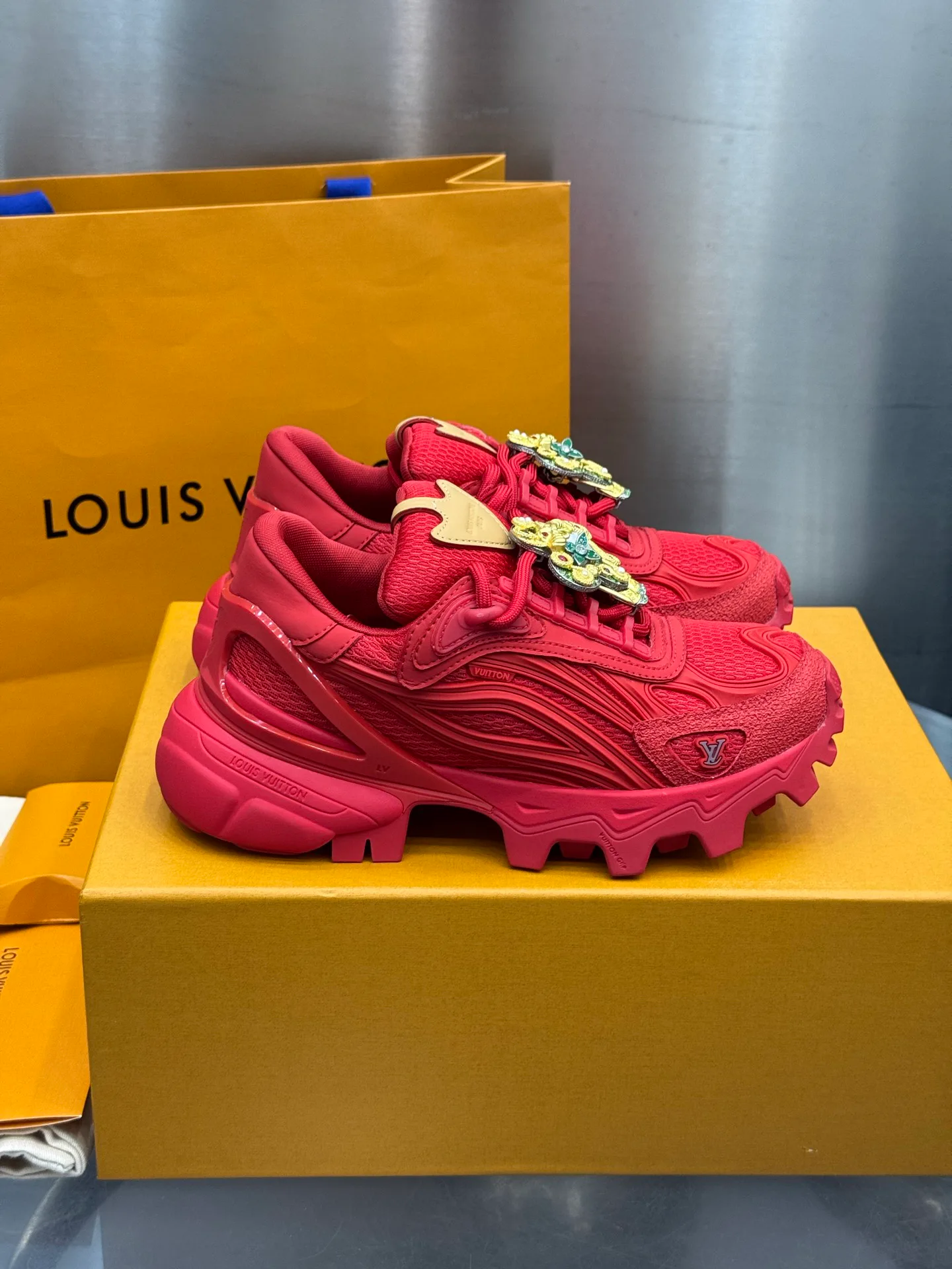 Кроссовки Женские Louis Vuitton 18202599