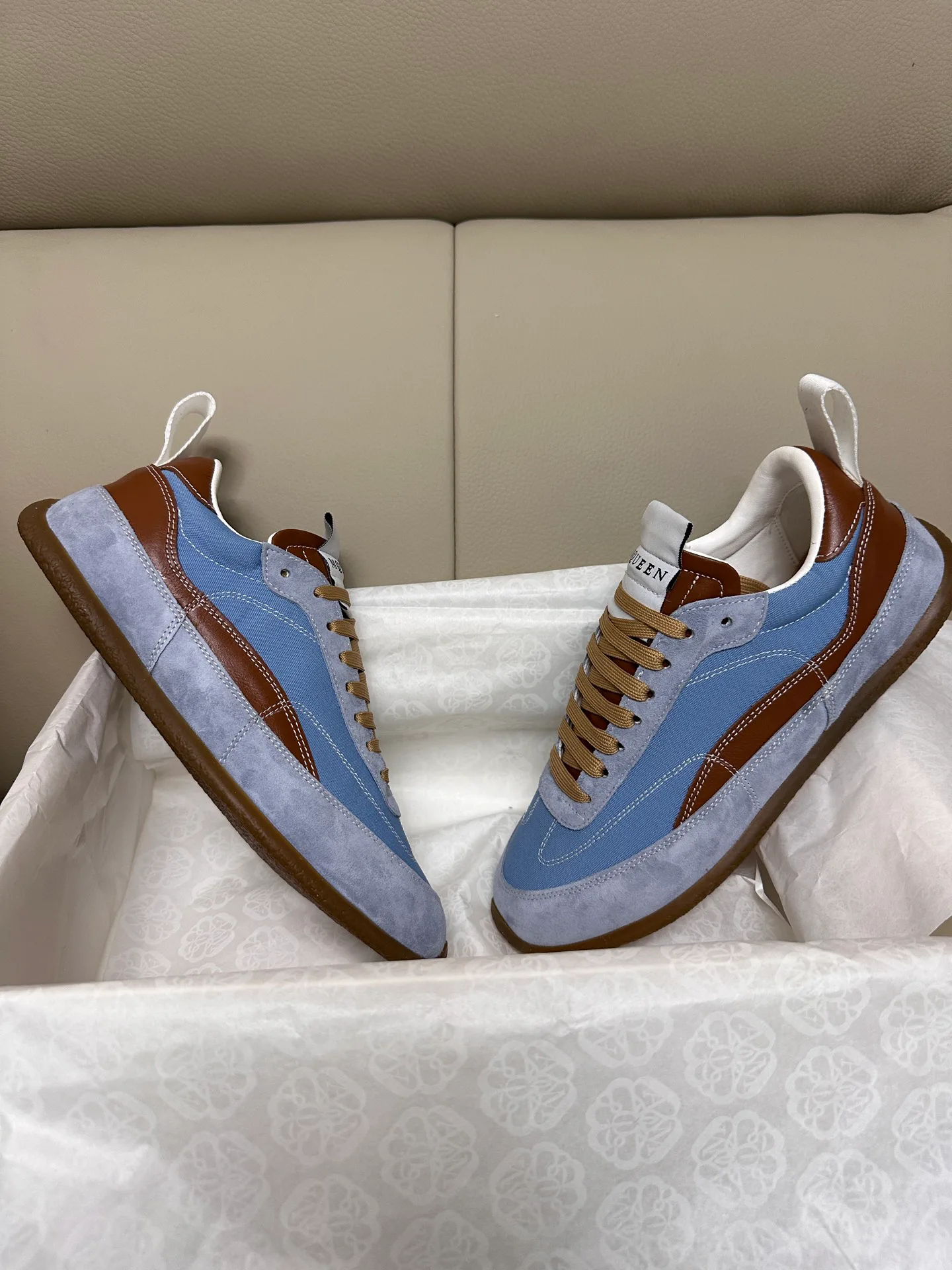 Кроссовки Женские Alexander Mcqueen 18616747