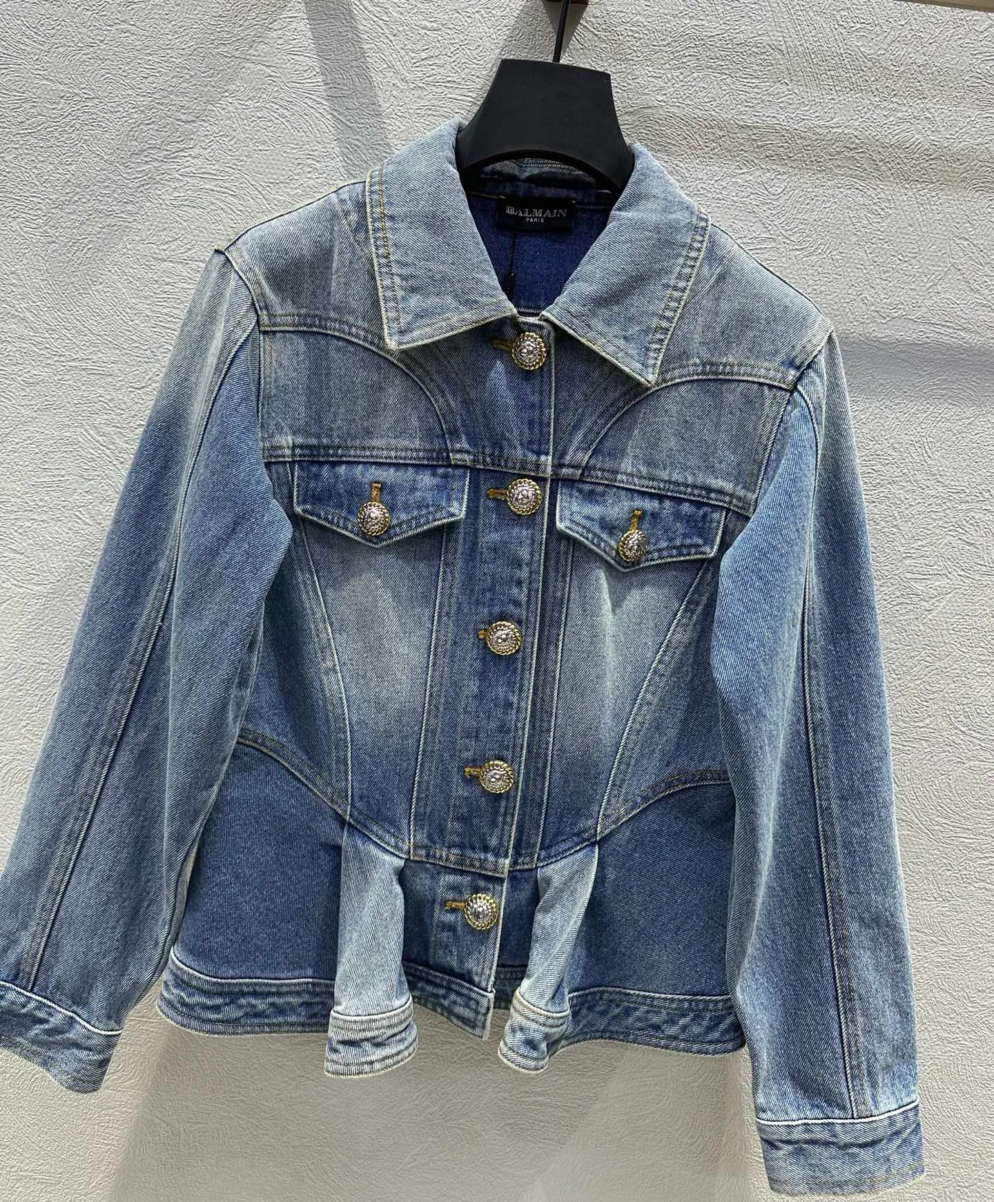 Куртки И Пуховики Женские Balmain 23106