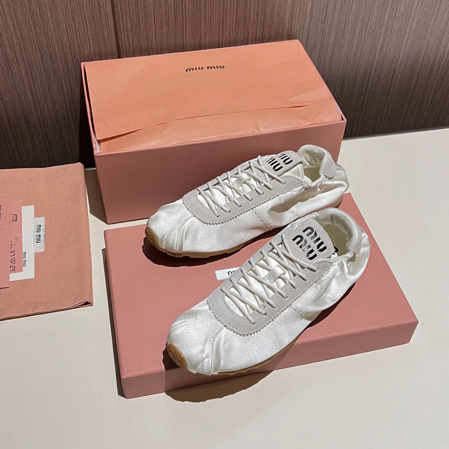 Кроссовки Женские Miu Miu 17968600