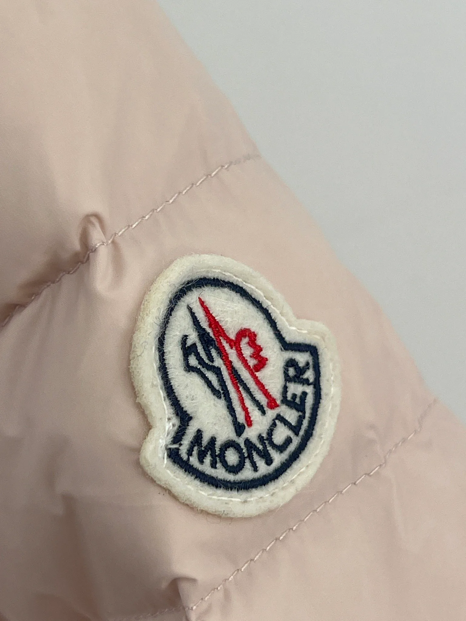 Куртки И Пуховики Женские Moncler 18416163