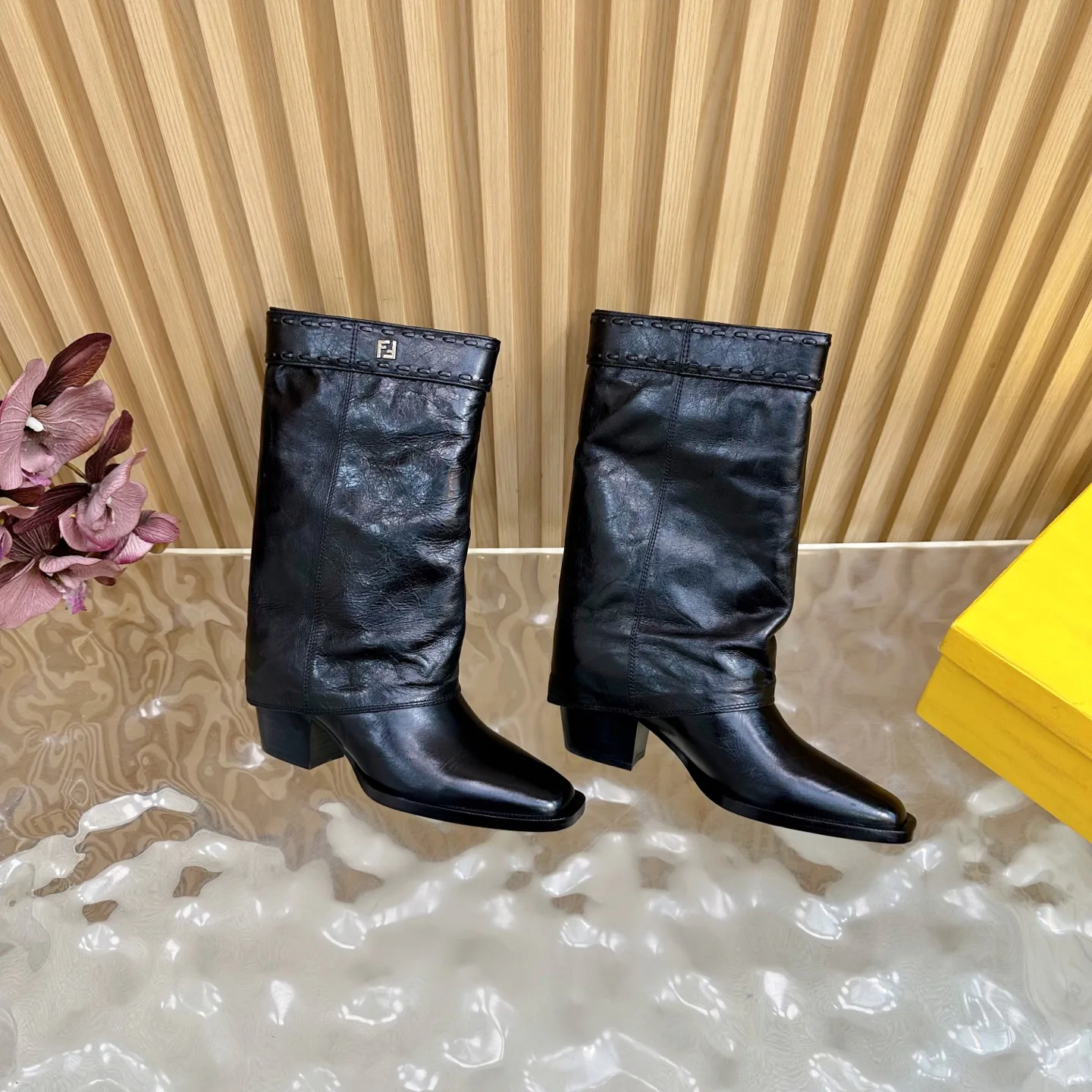 Сапоги Женские Fendi 18235438