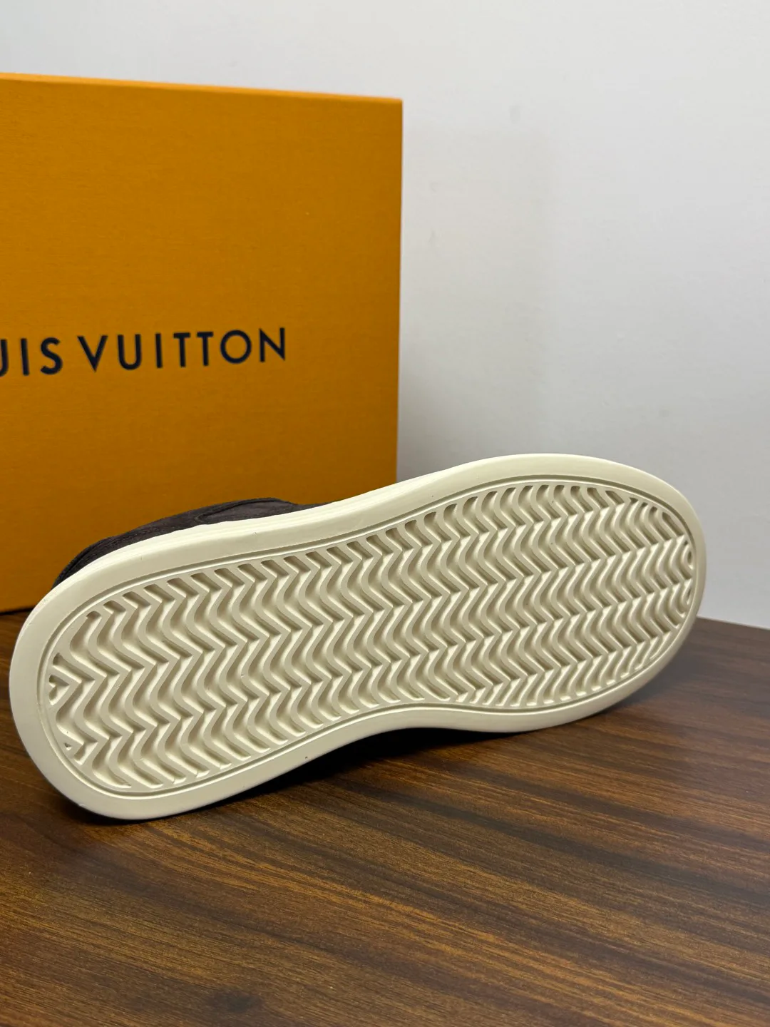 Кроссовки Мужские Louis Vuitton 19569380