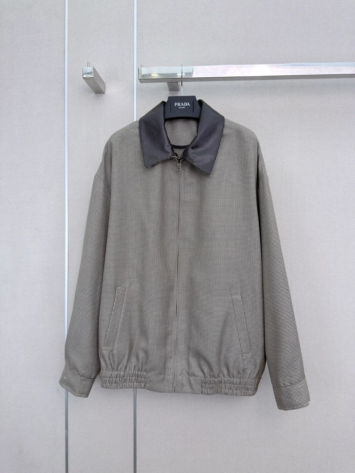 Куртки И Пуховики Женские Prada 18023374