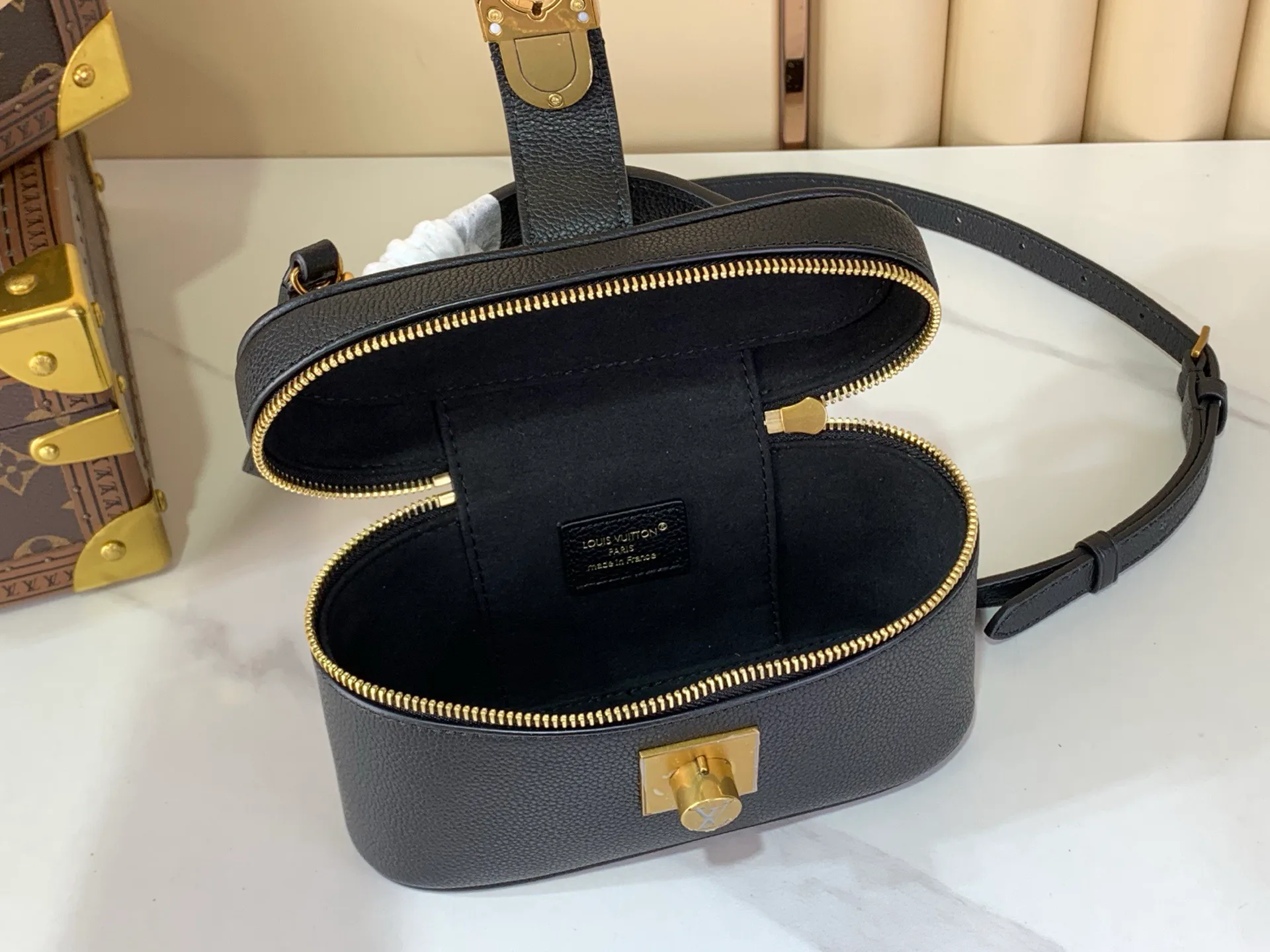 Классические Сумки Женские Celine 11934136