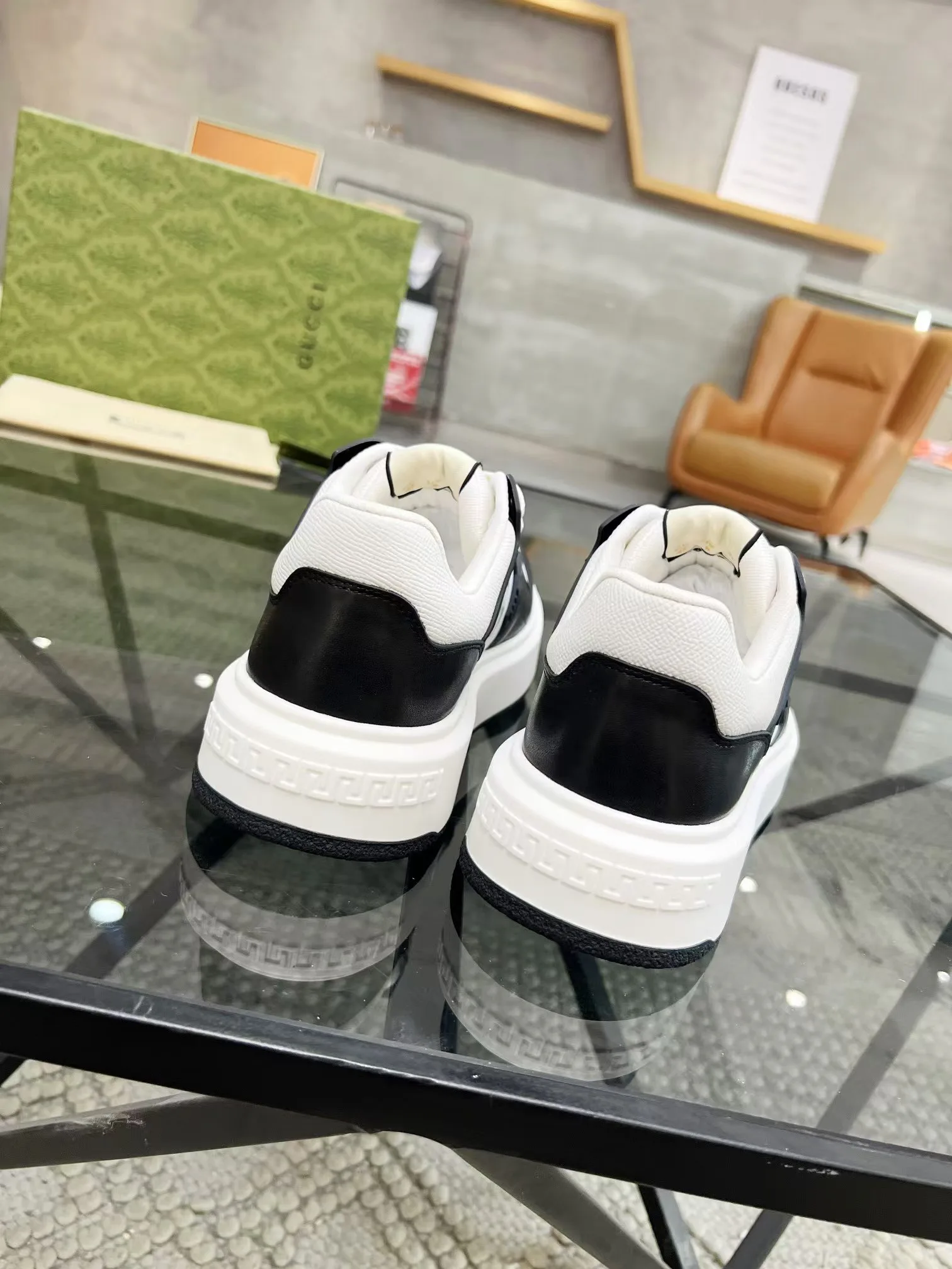 Кроссовки Мужские Gucci 17955498