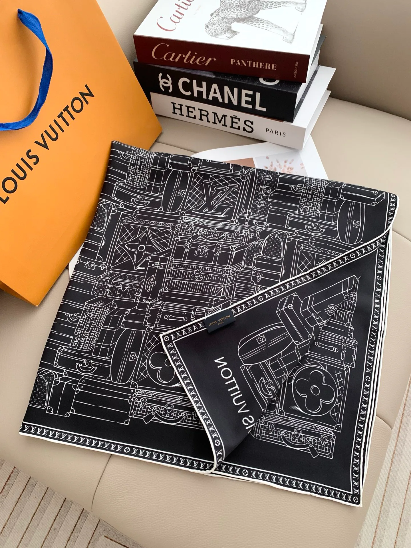 Платки Louis Vuitton 18675526
