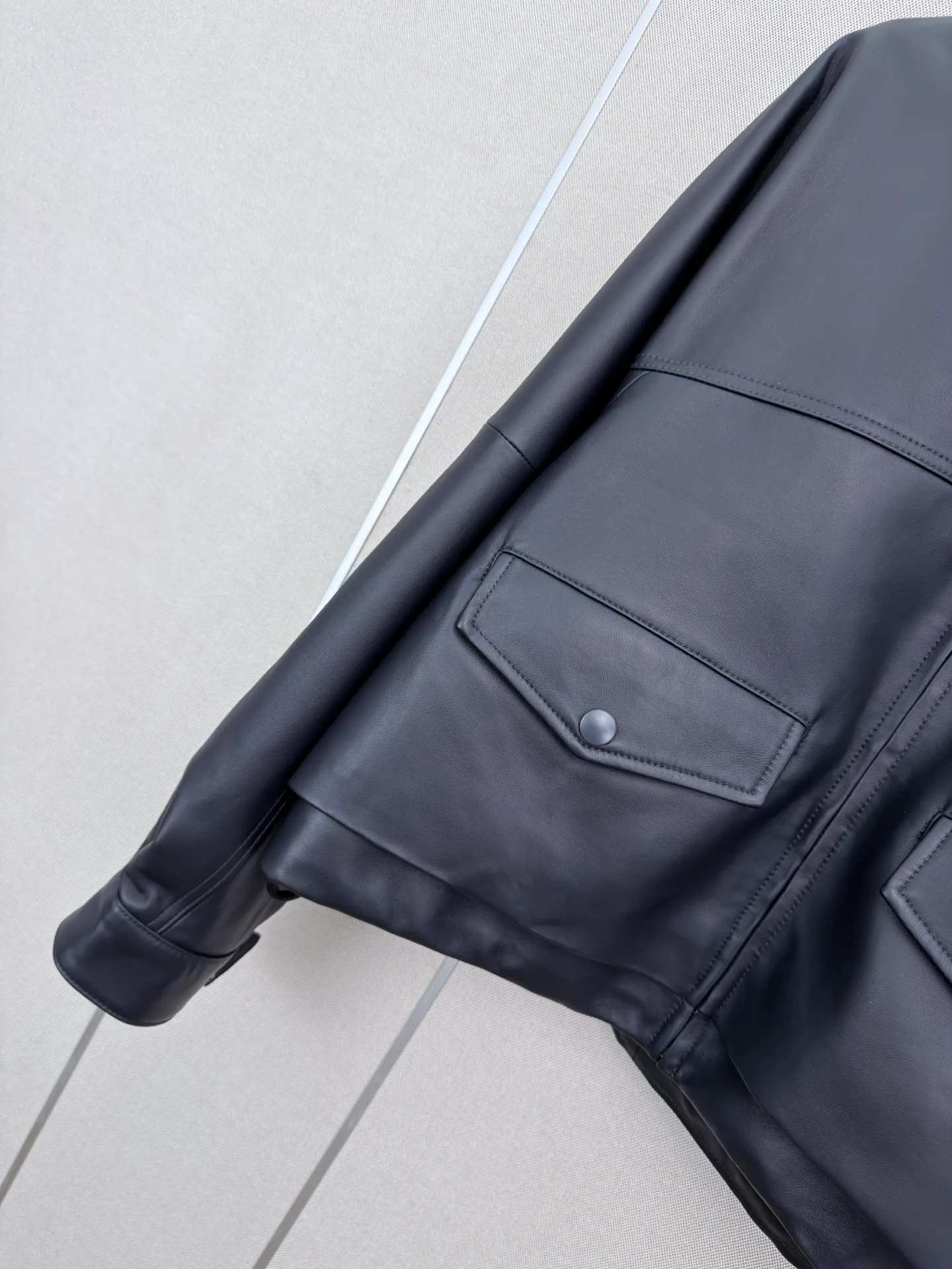 Кожаные Куртки И Дублёнки Женские Loewe 18713340