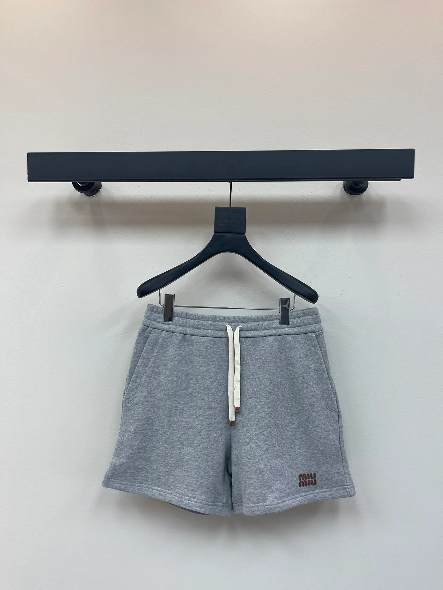 Шорты Женские Miu Miu 23115