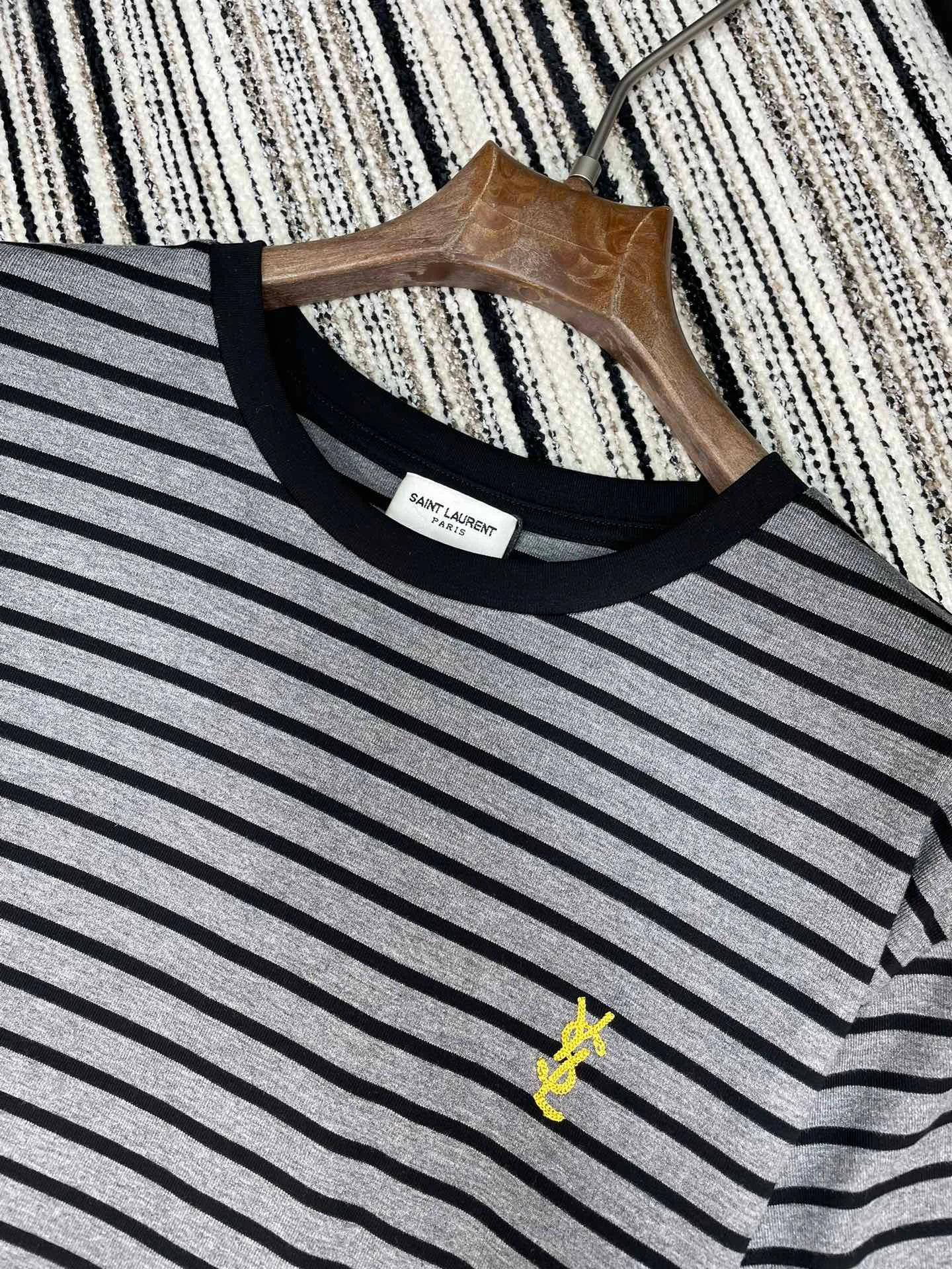 Футболки Женские Saint Laurent 738595