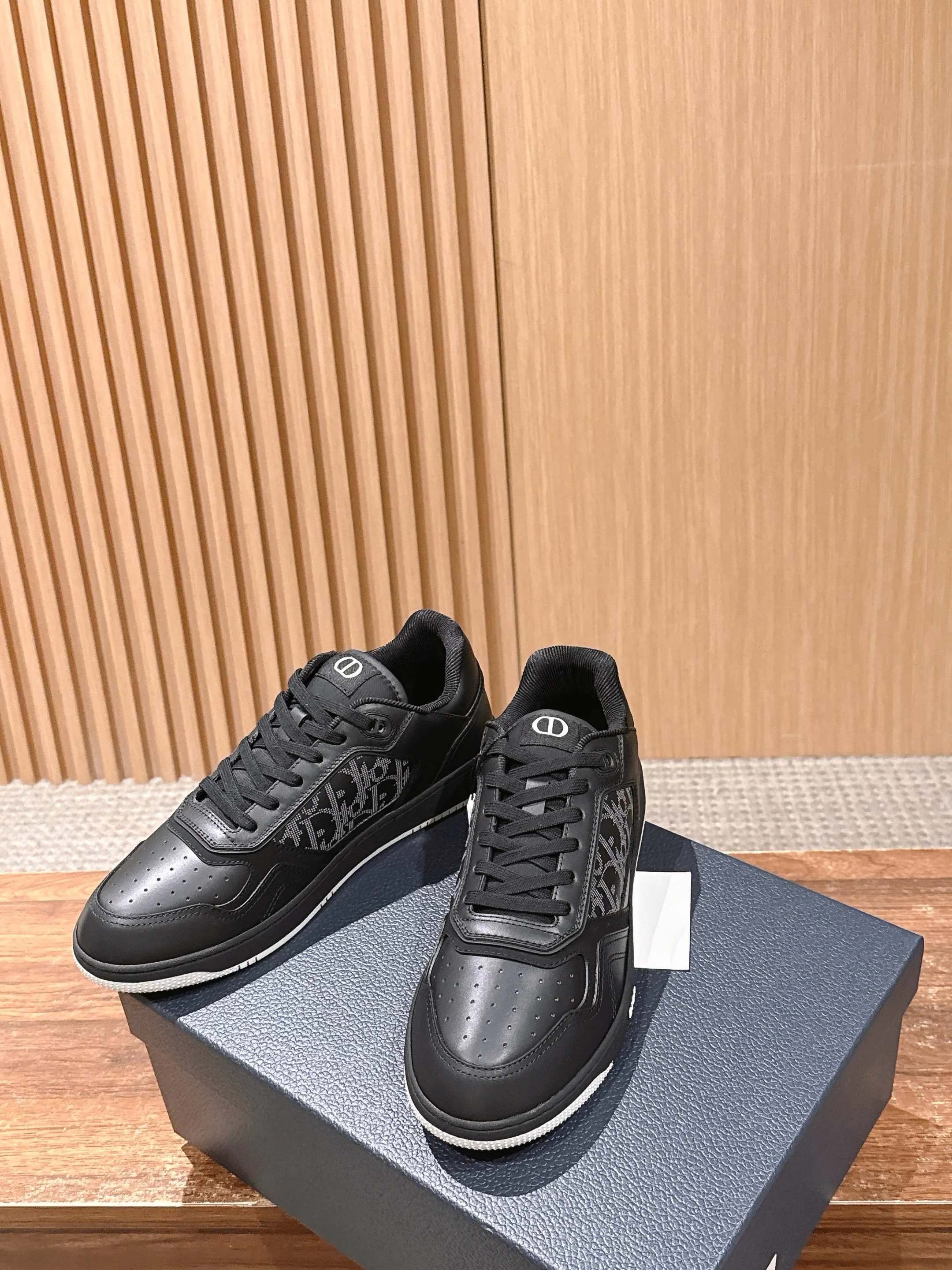 Кроссовки Мужские Christian Dior 4385848