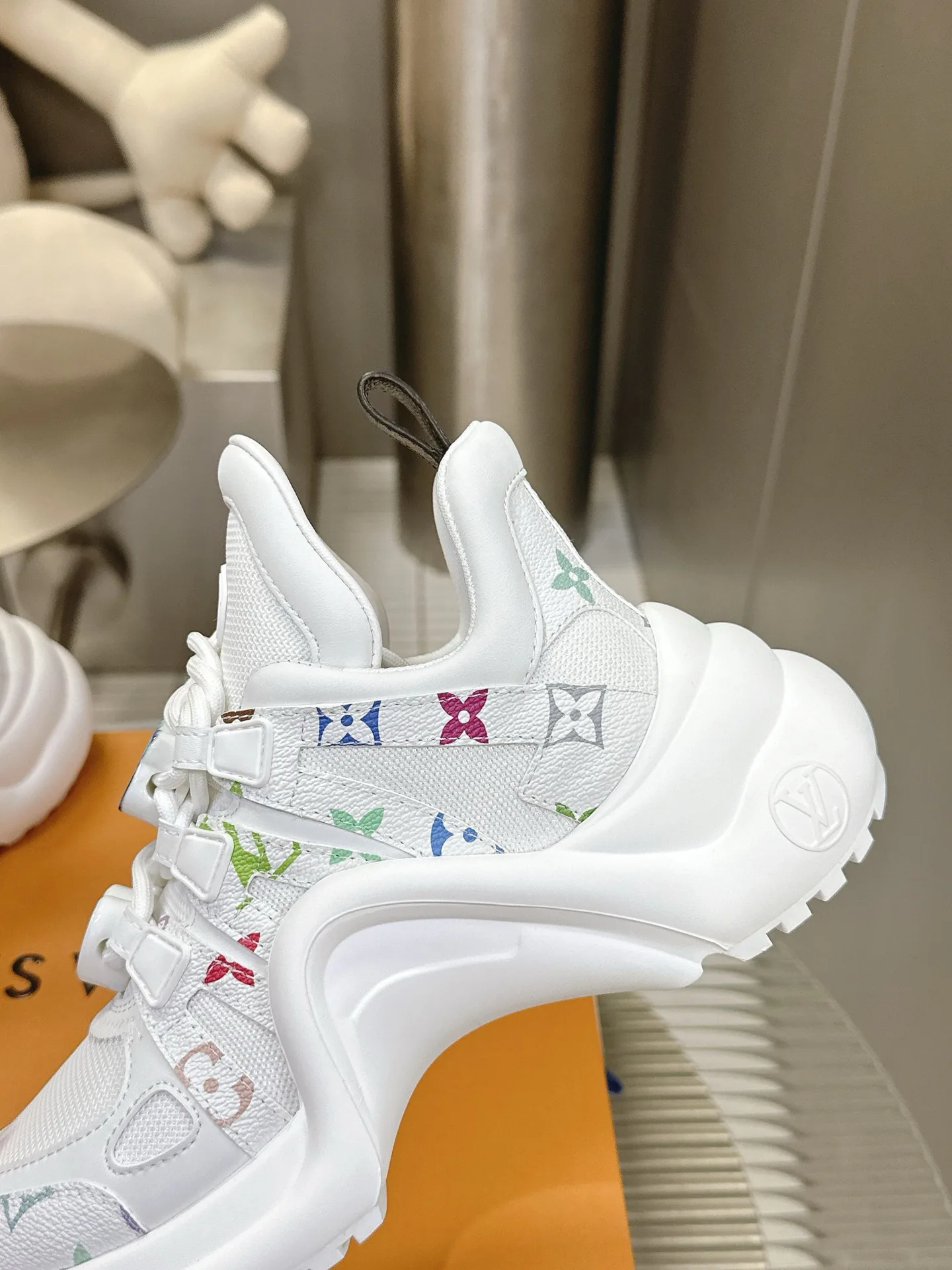 Кроссовки Женские Louis Vuitton 10060943
