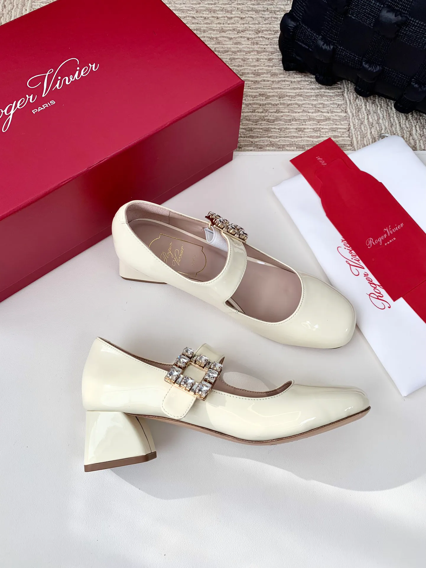 Туфли Женские Roger Vivier 17990352
