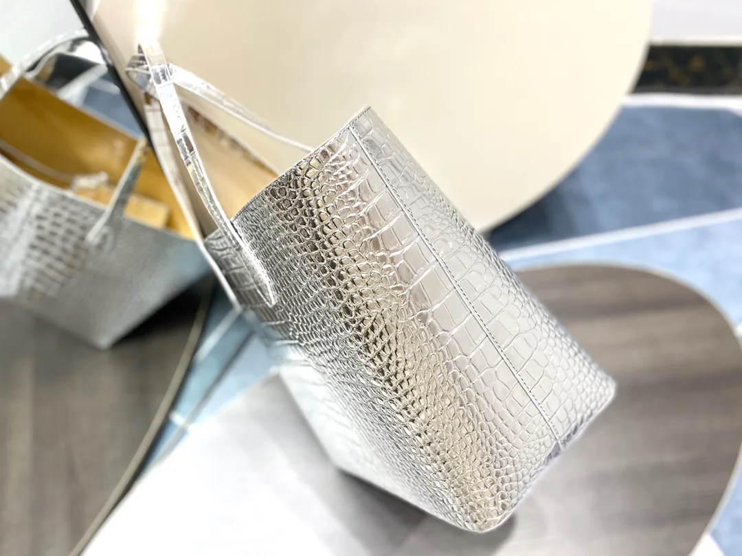 Классические Сумки Женские Givenchy 445232