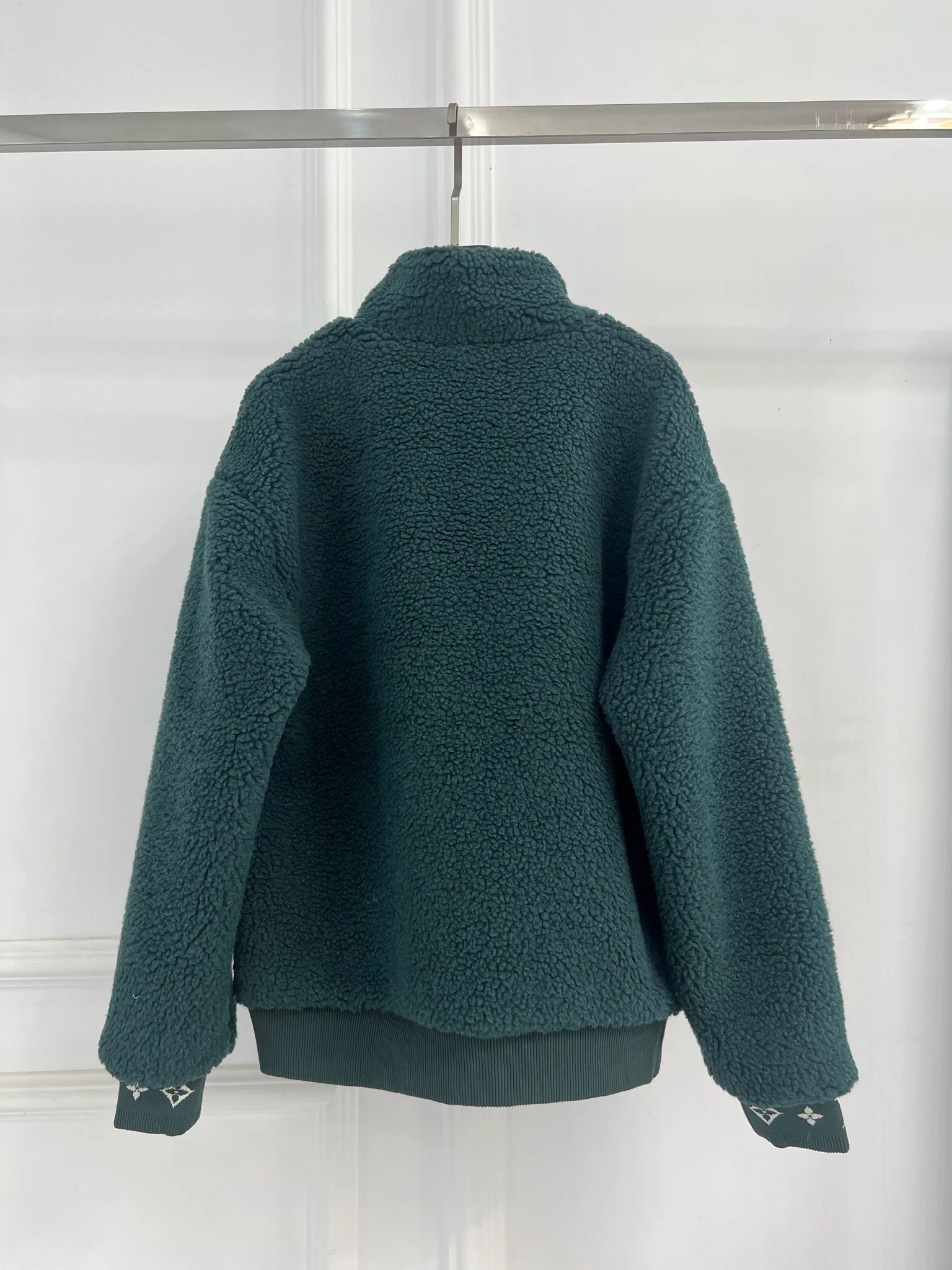 Куртки И Пуховики Женские Louis Vuitton 12842404