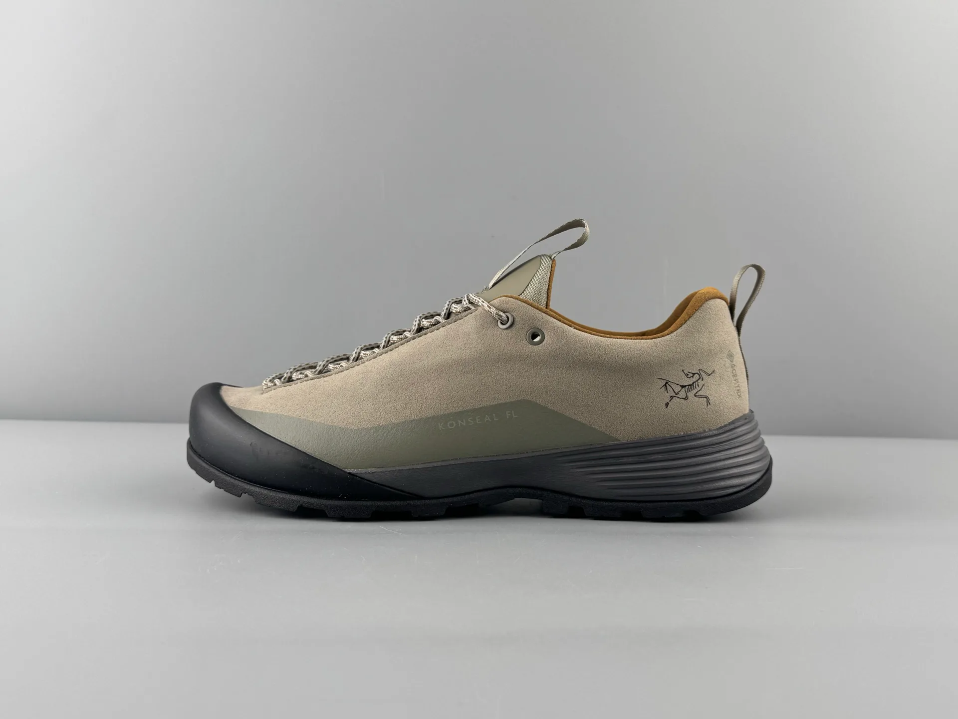 Кроссовки Мужские Arcteryx 17819913